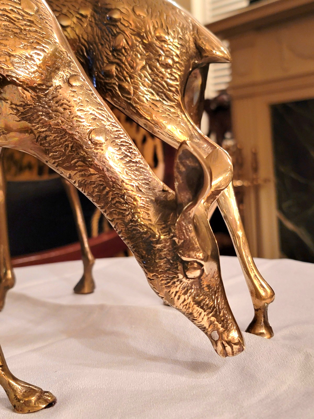 STUNNING! LARGE VINTAGE SOLID BRASS BUCK & DOE, 14”H X 10”L