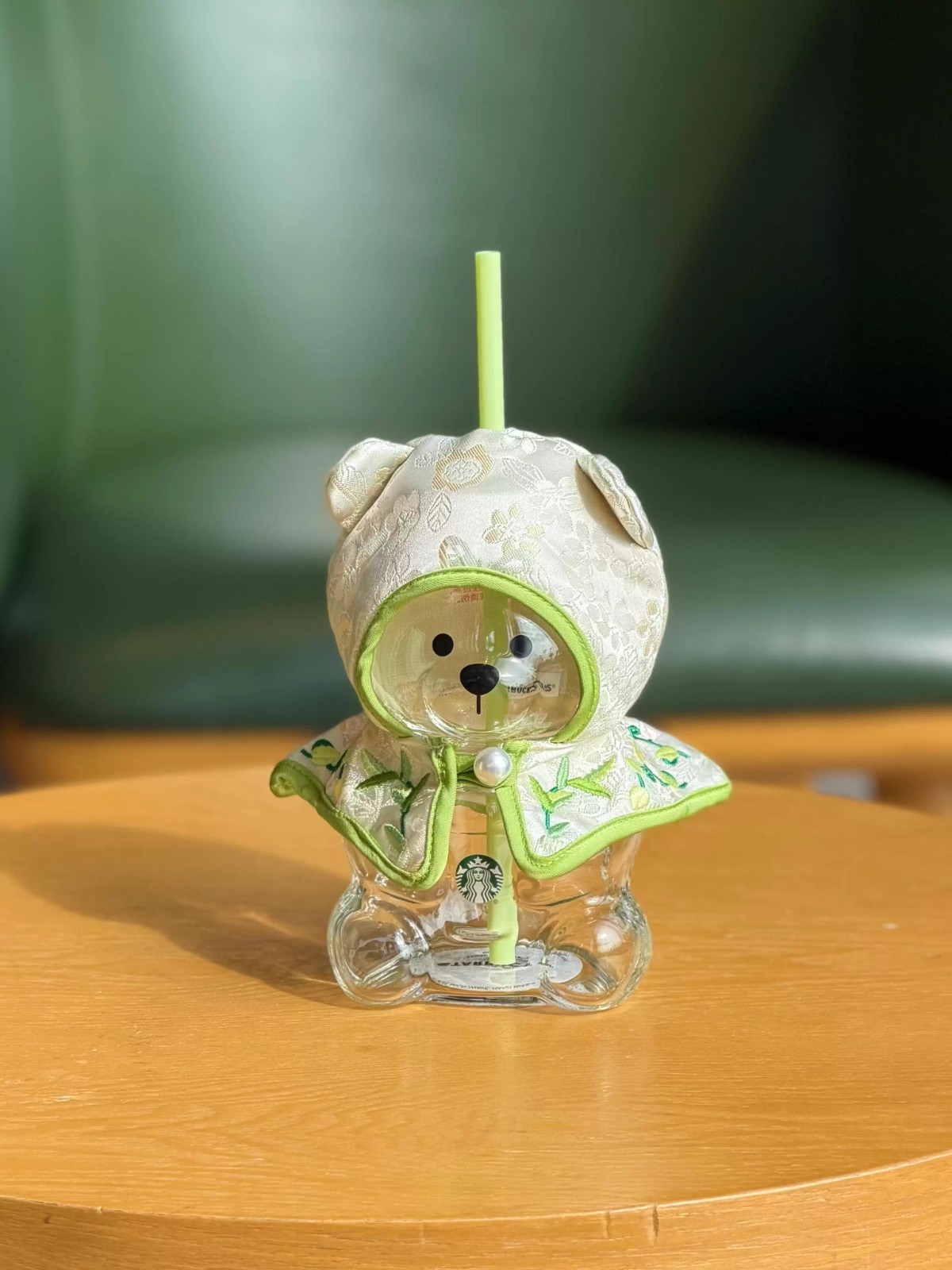 2026 China Starbucks Spring Pattern 20oz Caped Bear Shaped Glass Straw Cup New