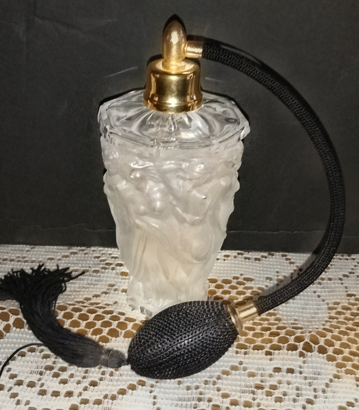 VTG CIO Czech Art Glass Art Deco Frosted Perfume Bottle W/ Nude Women 6.5″
