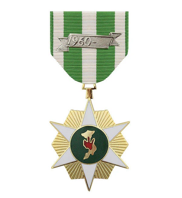Vietnam Campaign Full Size Medal with Mounting Bar-Veteran Owned Business