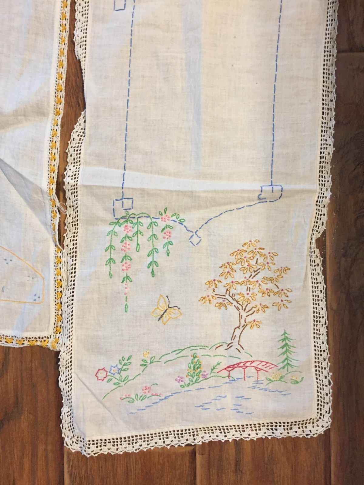 4 Vtg Table Runner Linens,Lace Edge,Embroidered Floral Design,Small Pillow Cover