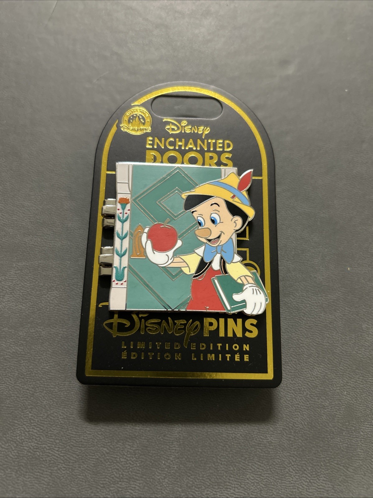 Disney Park Enchanted Doors Pinocchio Pin Fígaro Geppetto LE Pin 2026 New