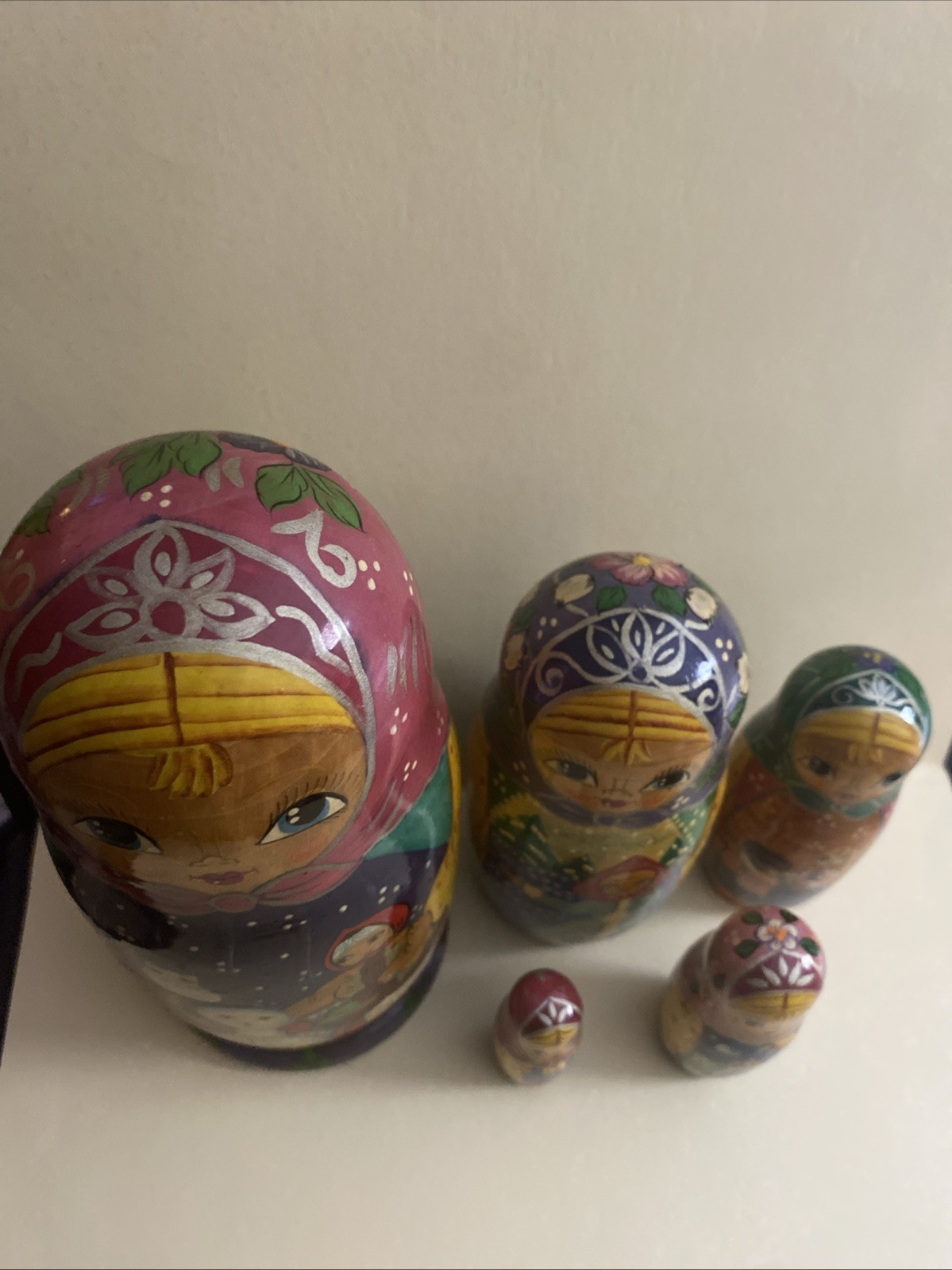 Vtg Morozovo Blue/Green Floral Russian Santa&Ms Claus Nesting Doll(5 Dolls)7.5”