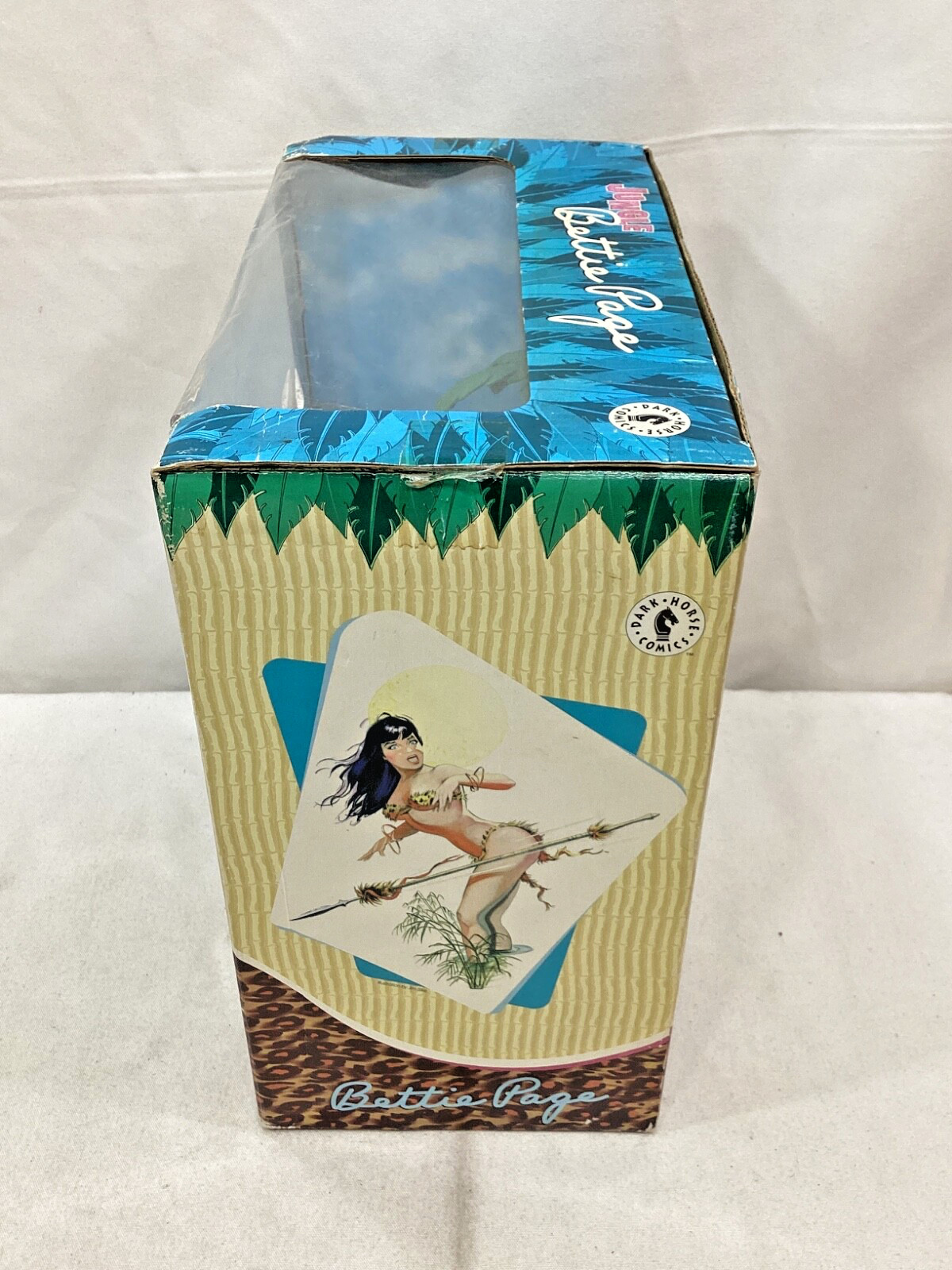 NEW 2000 Vintage Dark Horse Comics Jungle Bettie Page Figure Diorama FREESHIP