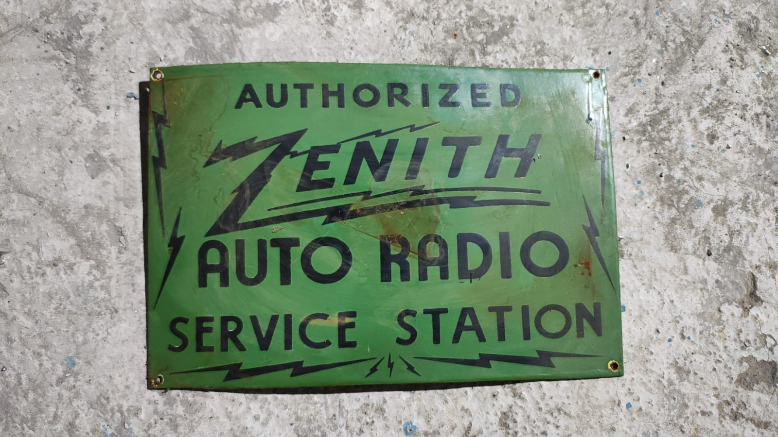 Porcelain Zenith Enamel Sign Size 12″ x 8″ Inches