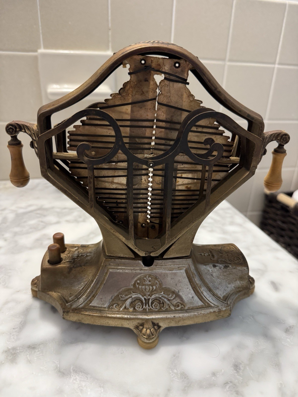 Antique 1920’s Universal 9410 Sweetheart Toaster Art Deco