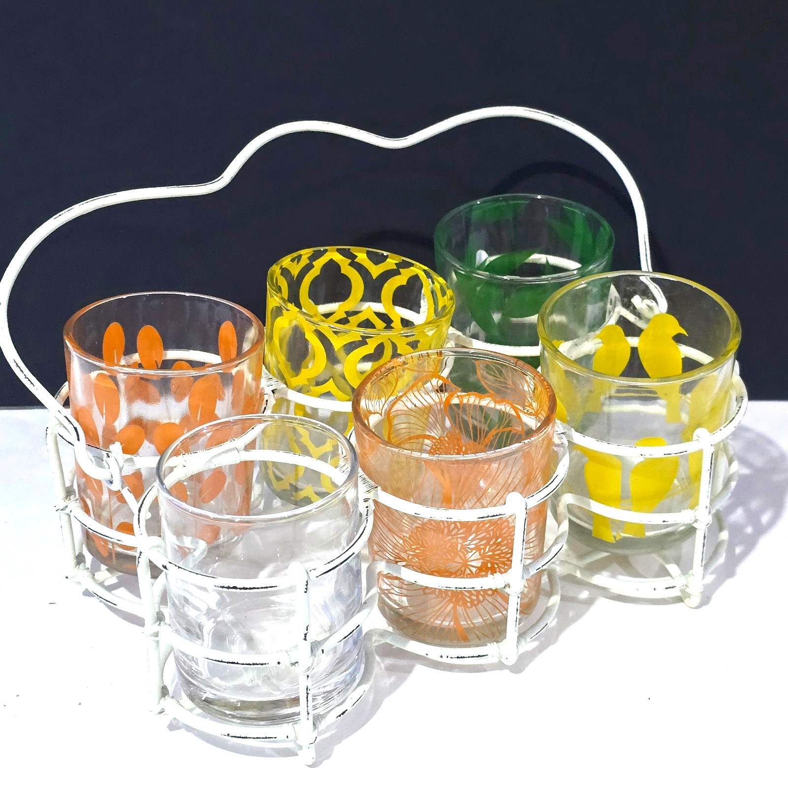Vintage MCM 6 Mini Cocktail Glasses in White Wire Caddy Barware Mid Century Set