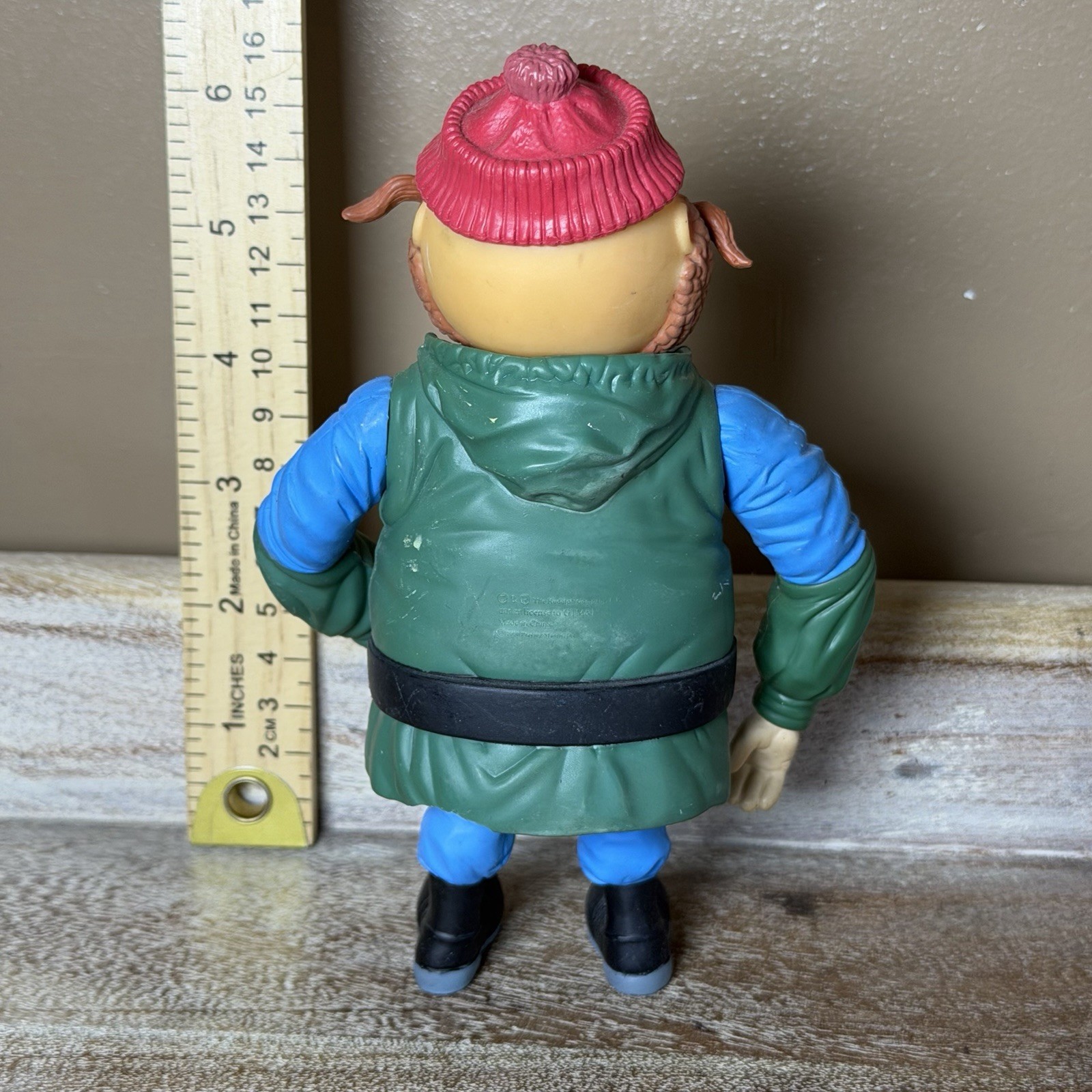 YUKON CORNELIUS; TOOLS Large 7″ Plastic Figure Toy Rudolph PLAYING MANTIS #2