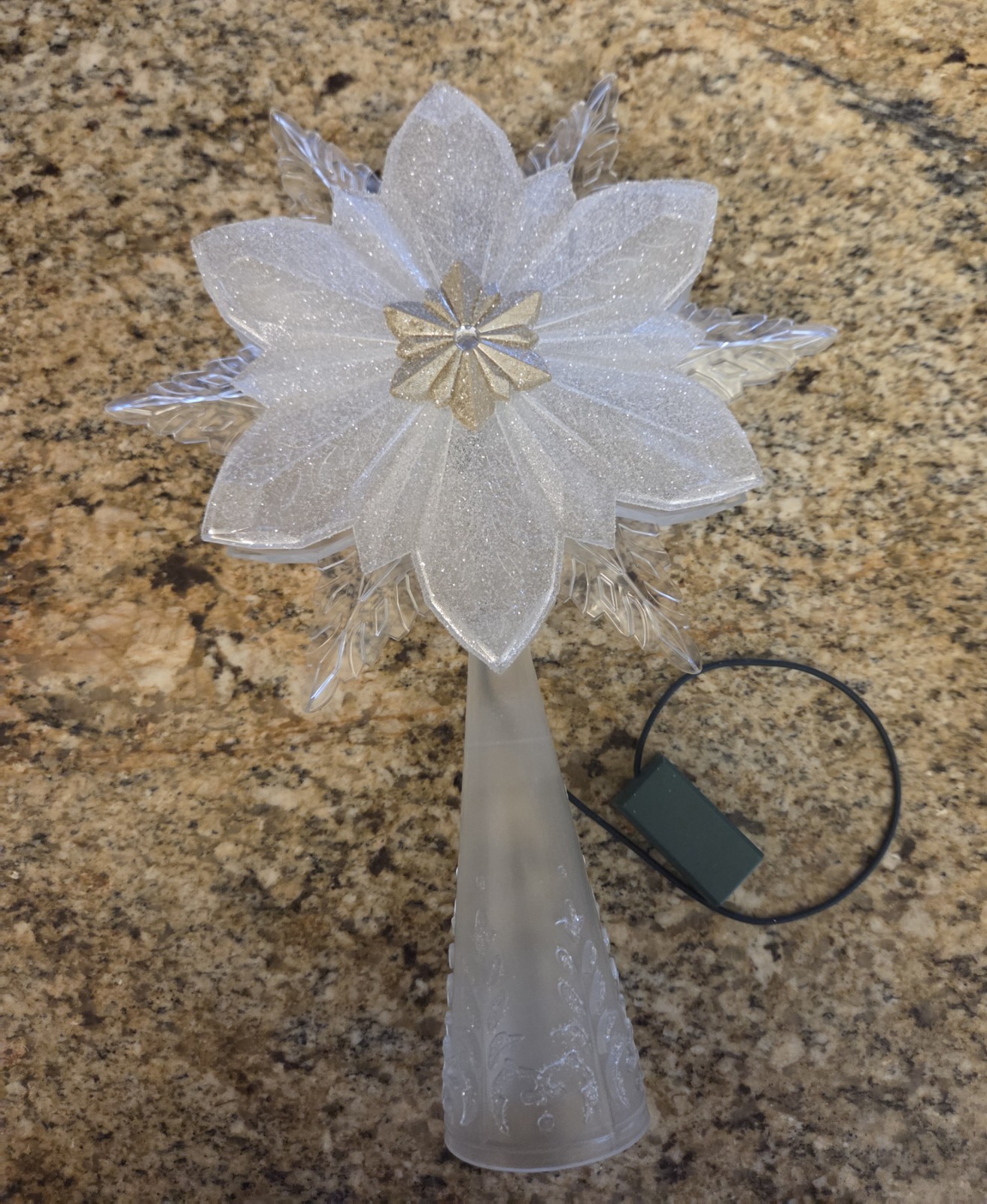 Hallmark, Glowing Snowflake Tree Topper, Works On Magic Cord (Not Included)