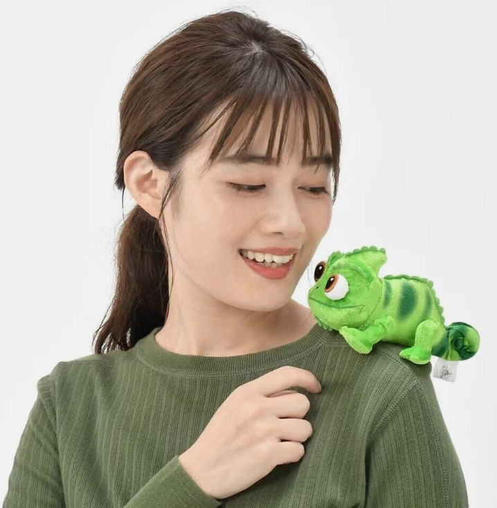 New Disney Parks PASCAL SHOULDER PLUSH toy doll Rapunzel Tangled Magnet Magnetic