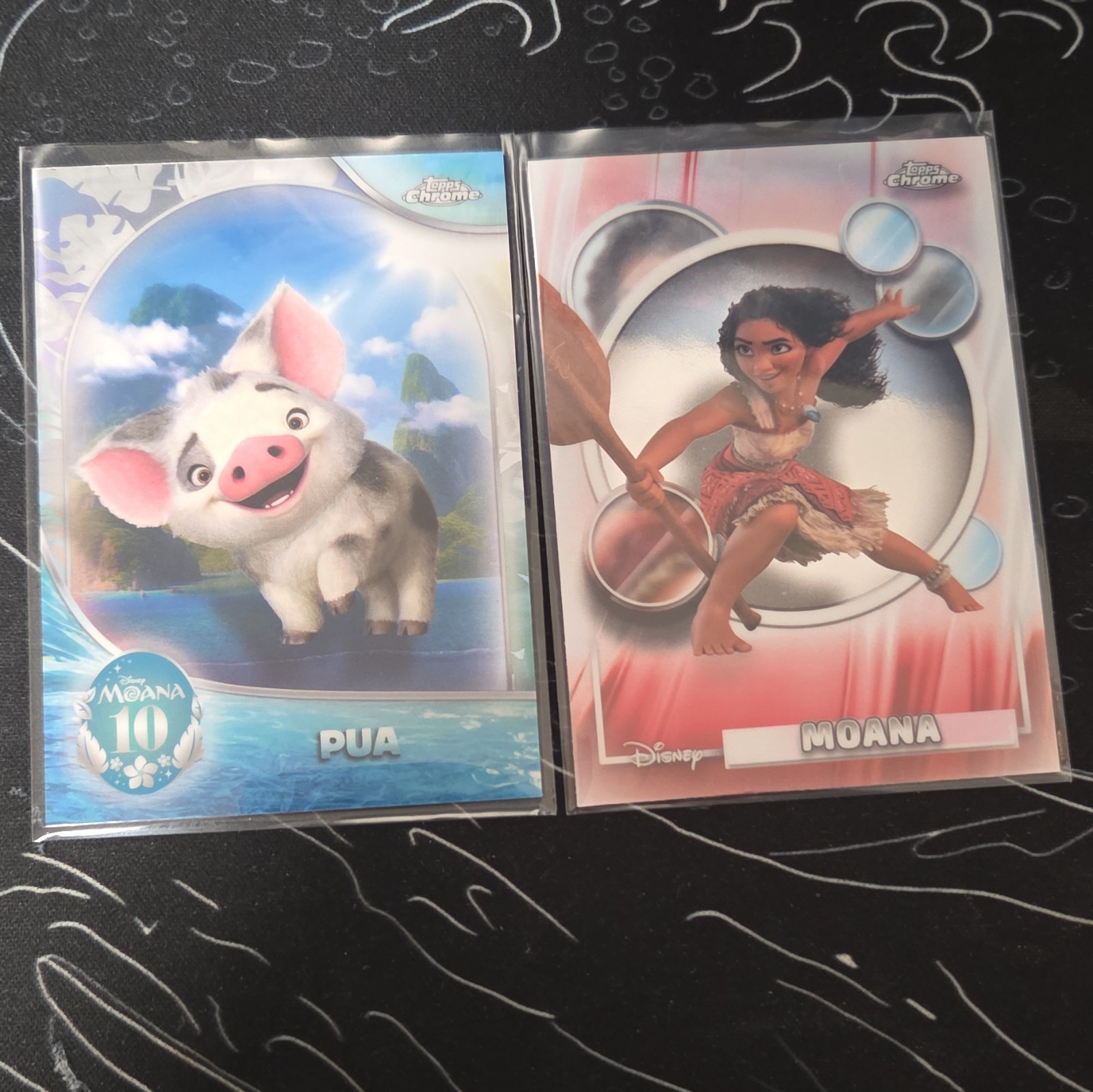 Topps Chrome Disney Moana 2016 2-Card Lot #10 MN-3 Moana Pua