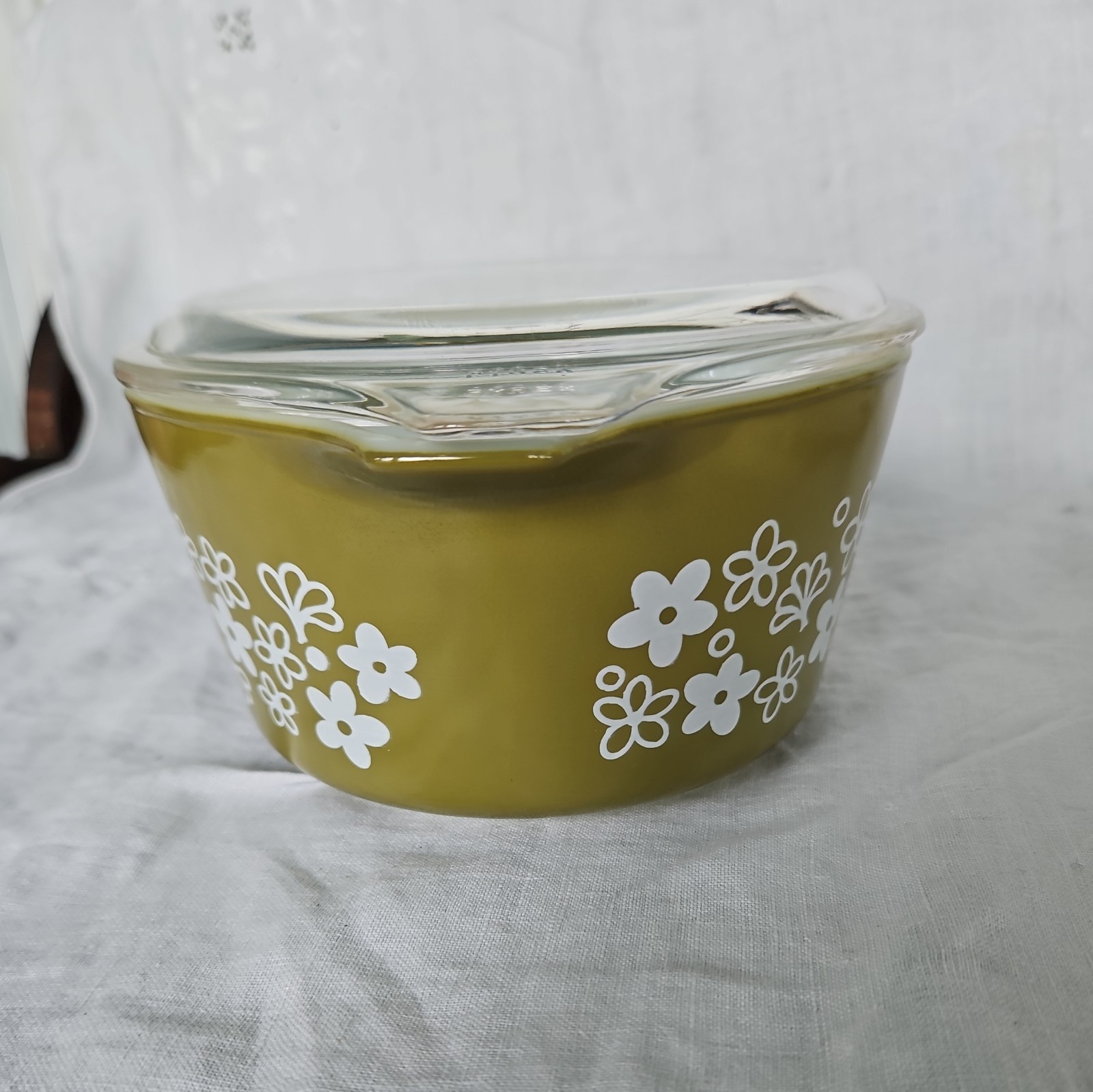 Pyrex Olive Green Crazy Daisy Three Piece Set 475 474 473 with Lids MINT Cond