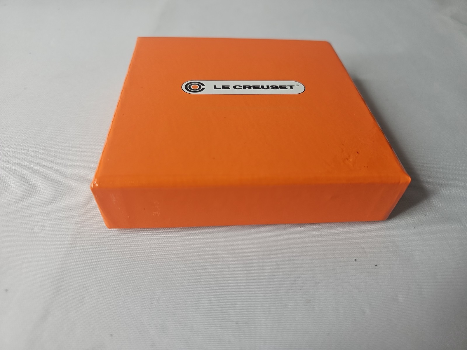 Le Creuset Miniature Fridge Magnets Red Yellow Blue Green Dutch Ovens in BOX