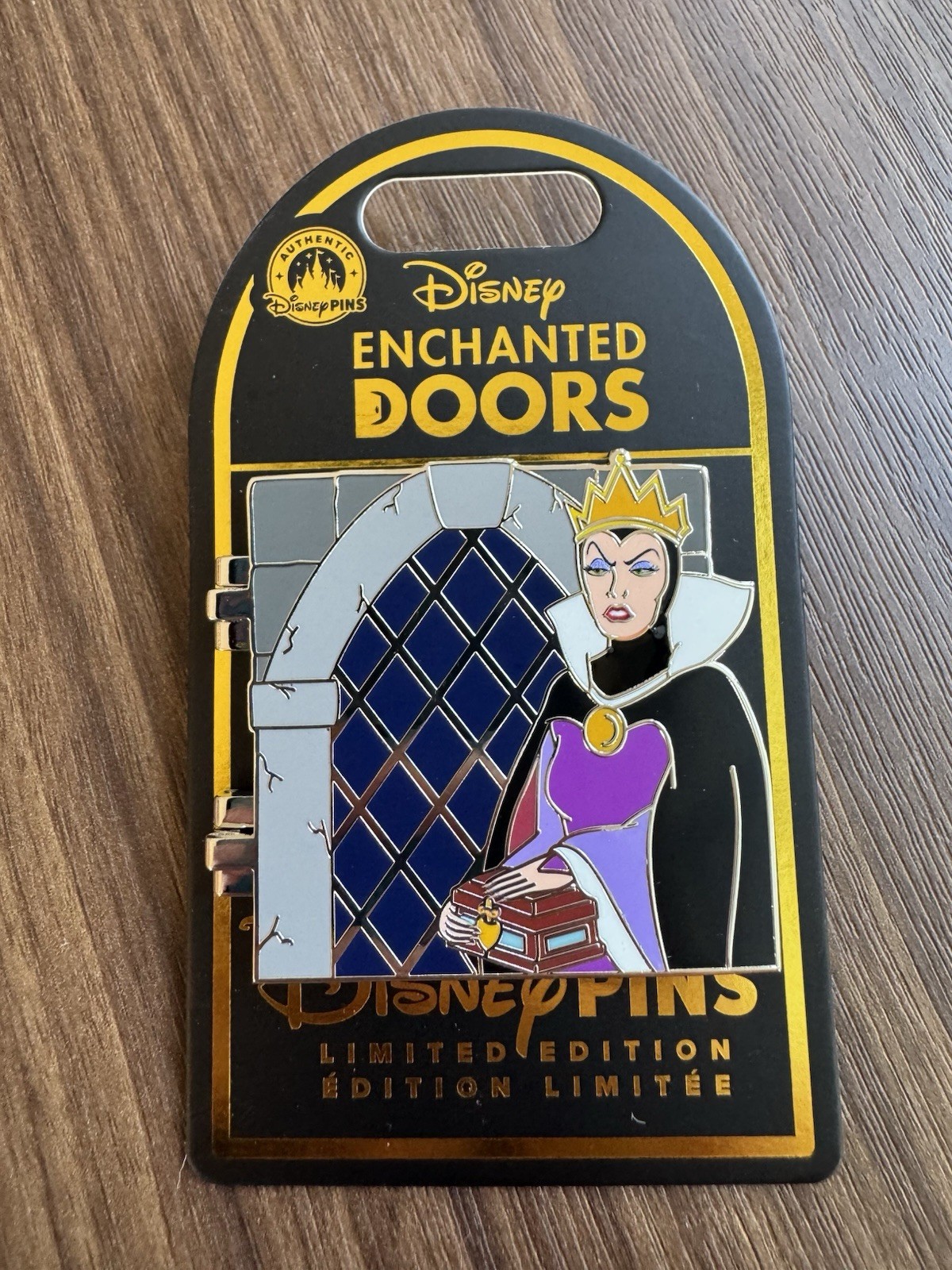 Disney Enchanted Doors Pin Evil Queen Snow White LE 2026