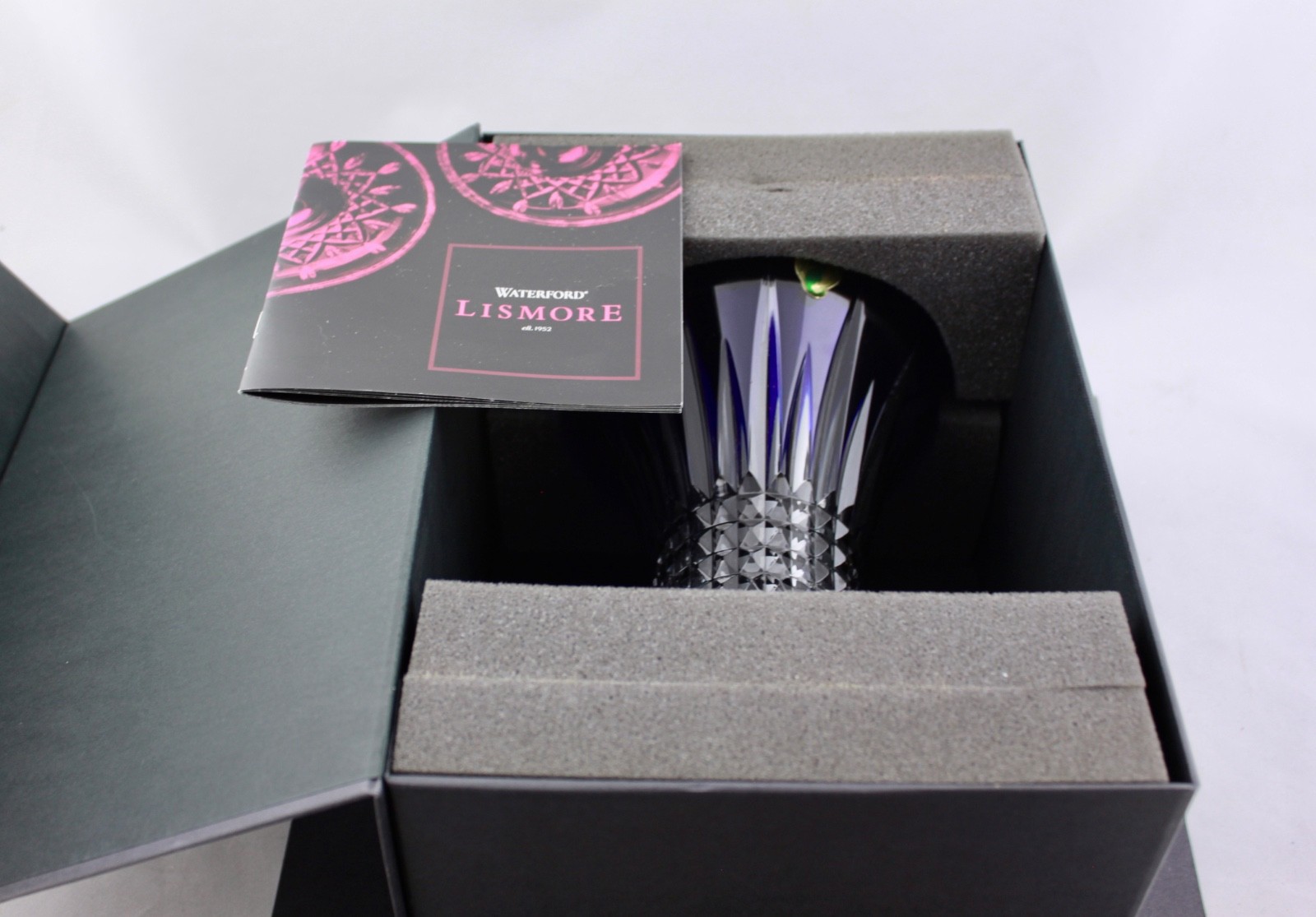 WATERFORD CRYSTAL LISMORE DIAMOND 8″ COBALT BLUE VASE – NIB