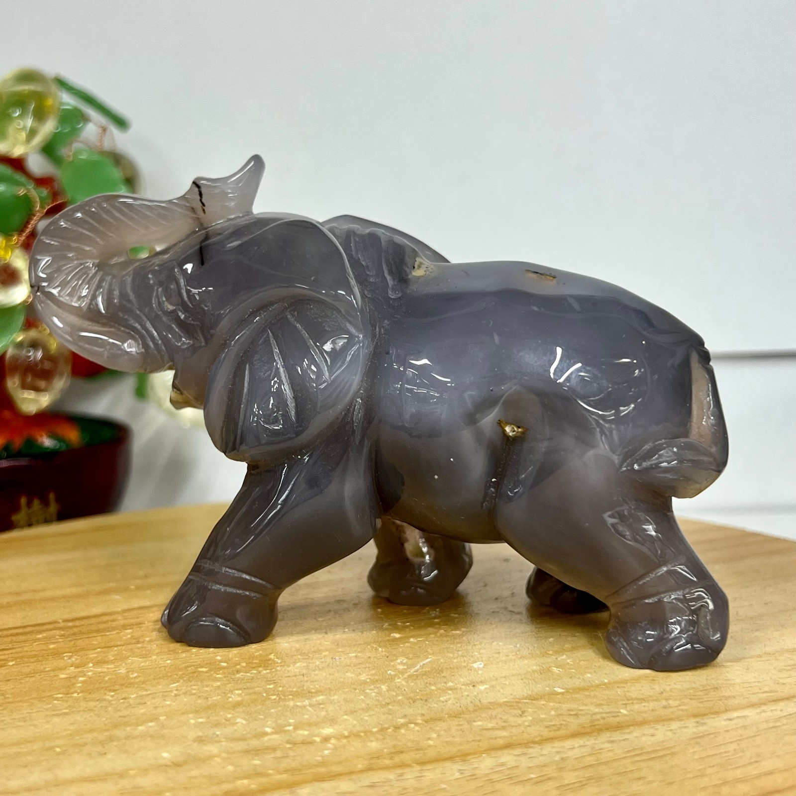 1.22LB Natural agate carved crystal elephant realistic crystal therapy