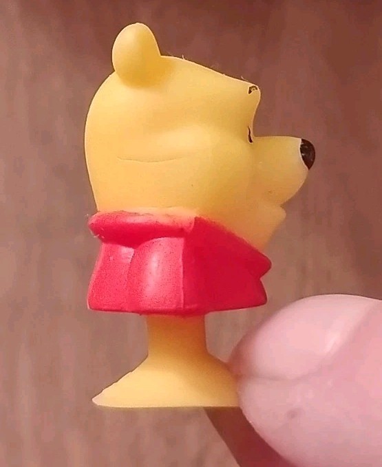 Set Of 2 Disney Micro Popz Best Buddies Winnie the pooh 2020 1 Inch Pop Red