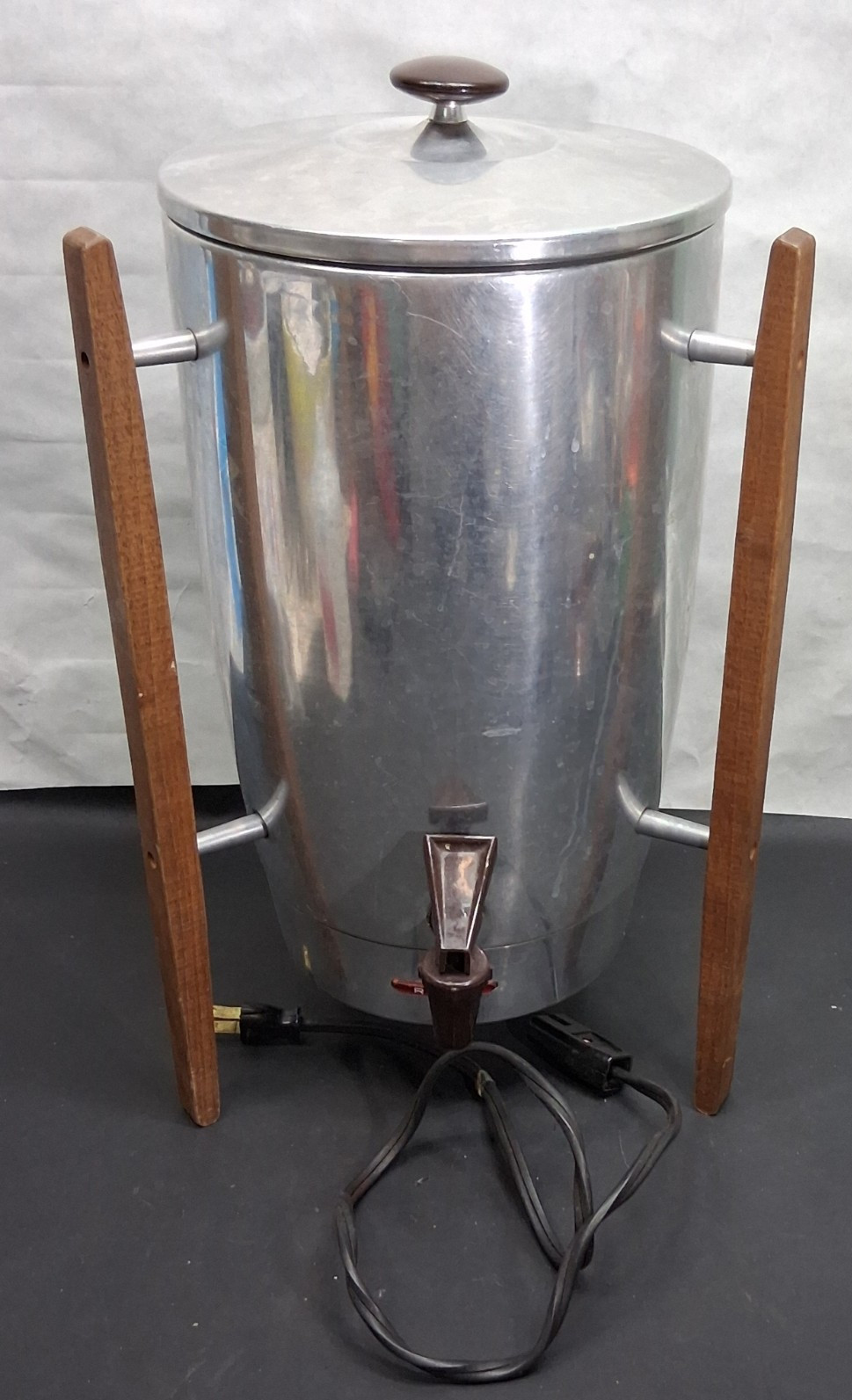 Vintage Atomic Regal Ware 7010 Percolator Coffee Maker Works 40 Cup No Filter
