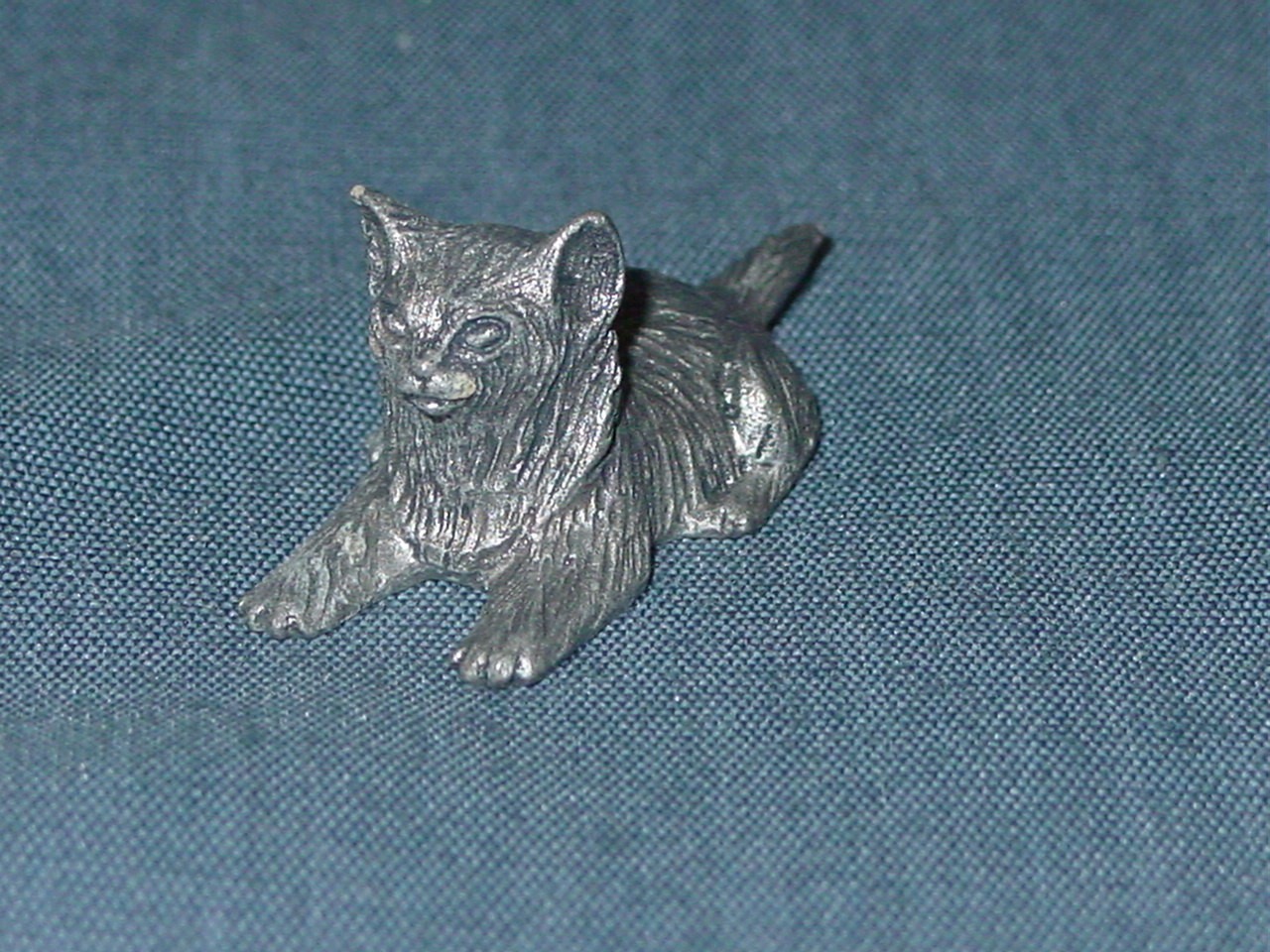 Hudson Pewter Cat Figurine Wilson Vintage Made in USA Miniature