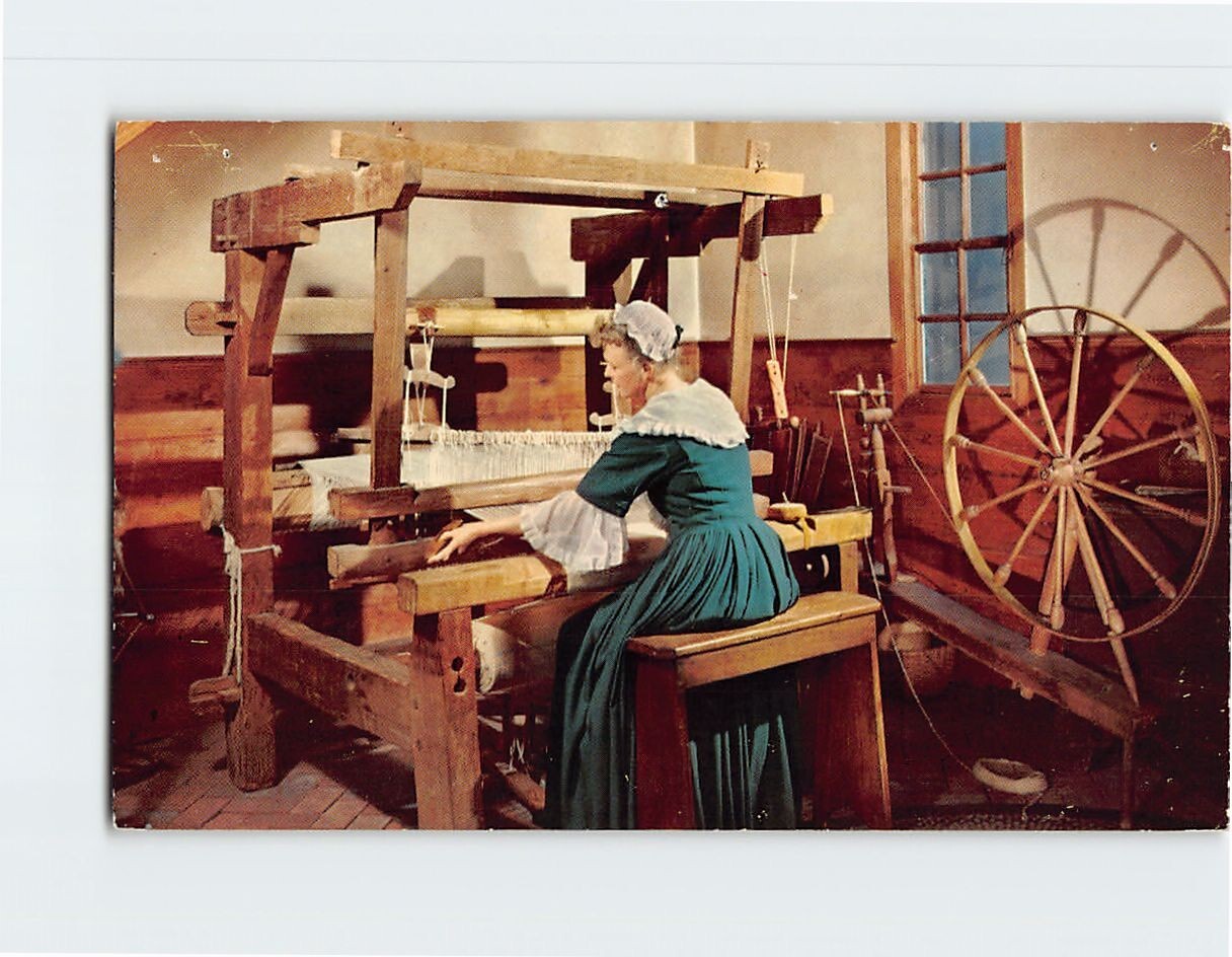 Postcard The Weaving House Williamsburg Virginia USA
