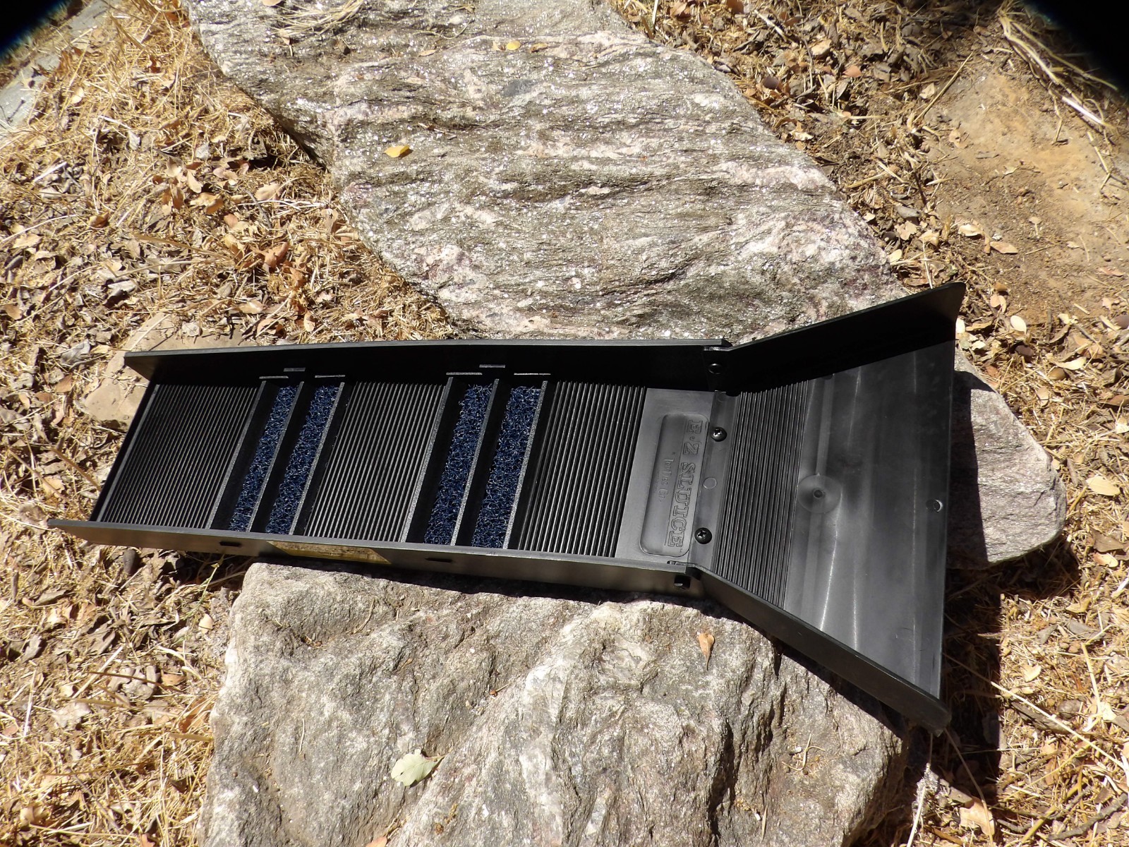 E-Z SLUICE BOX WITH FLARE OVER 45,000 SOLD LIGHT WEIGHT SLUICE GOLD PROSPECTING
