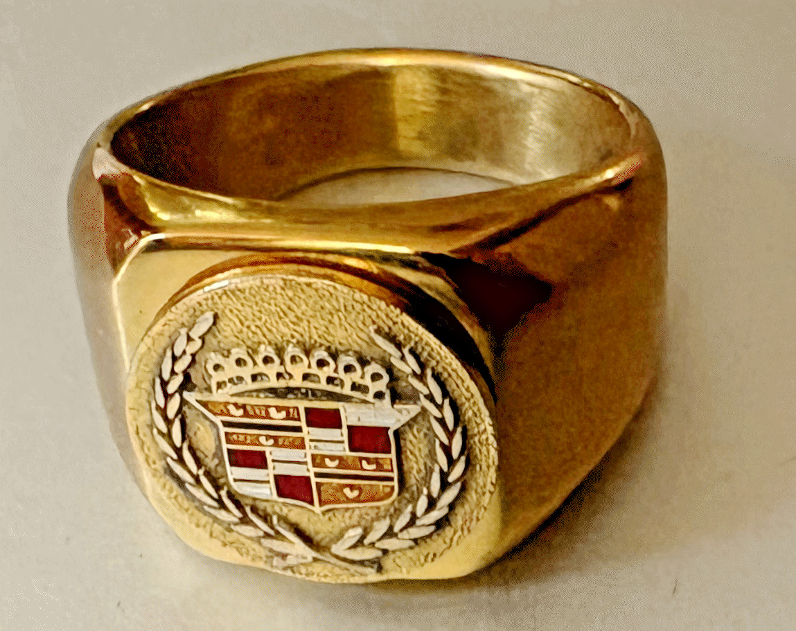 VTG Automotive Ring: CADILLAC CREST EMBLEM; Car Owners Pride Item; Size 12