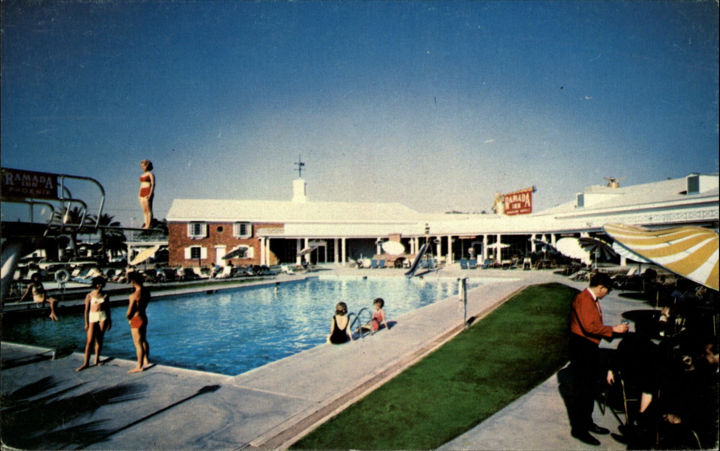 Ramada Inn Phoenix AZ Swimming Pool Hotel vintage postcard d401