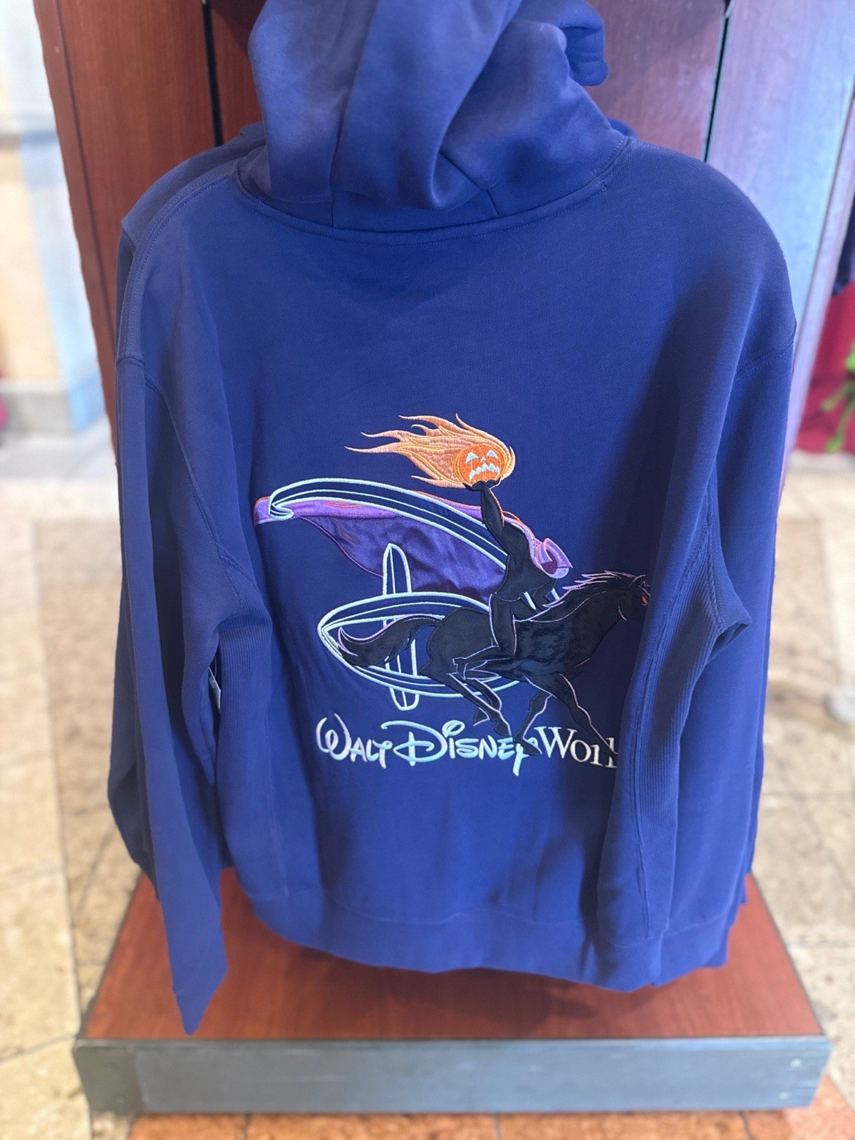 Disney Parks 2026 WDW Headless Horseman Hoodie Halloween Size Medium New