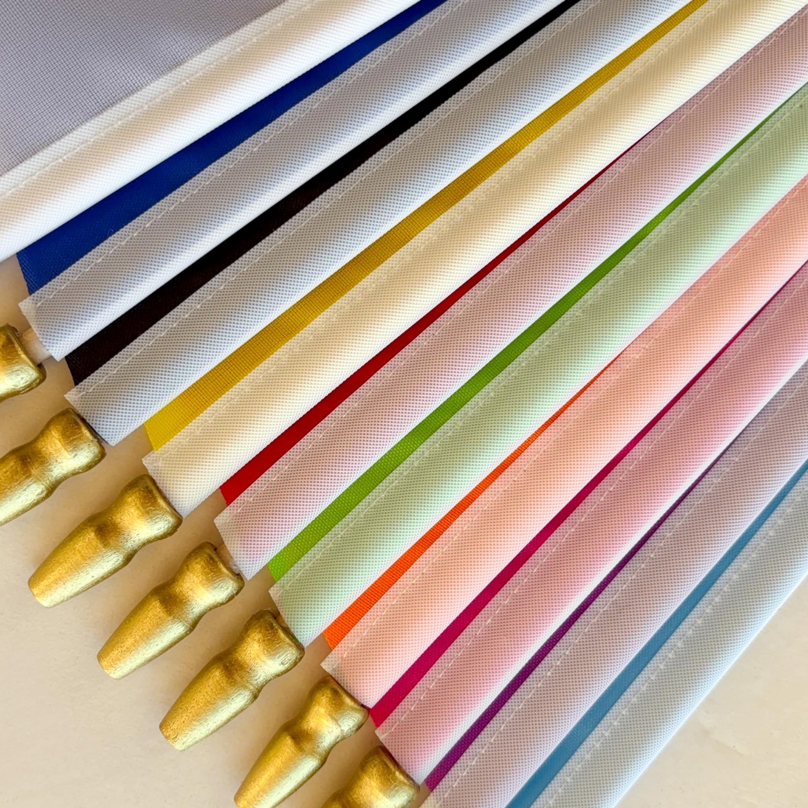 20 Pack Solid Color Blank Pennant Flags Set on Wood Stick Small Mini Plain White