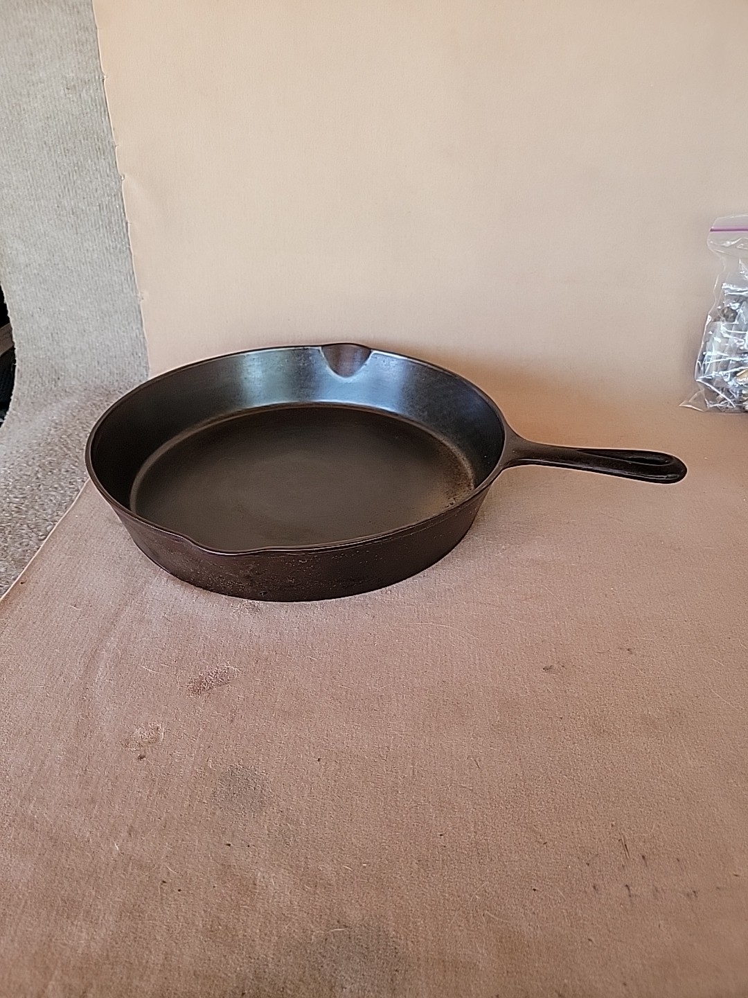 Chicago Hardware Foundry #12 Diamond Logo Cast Iron Skillet