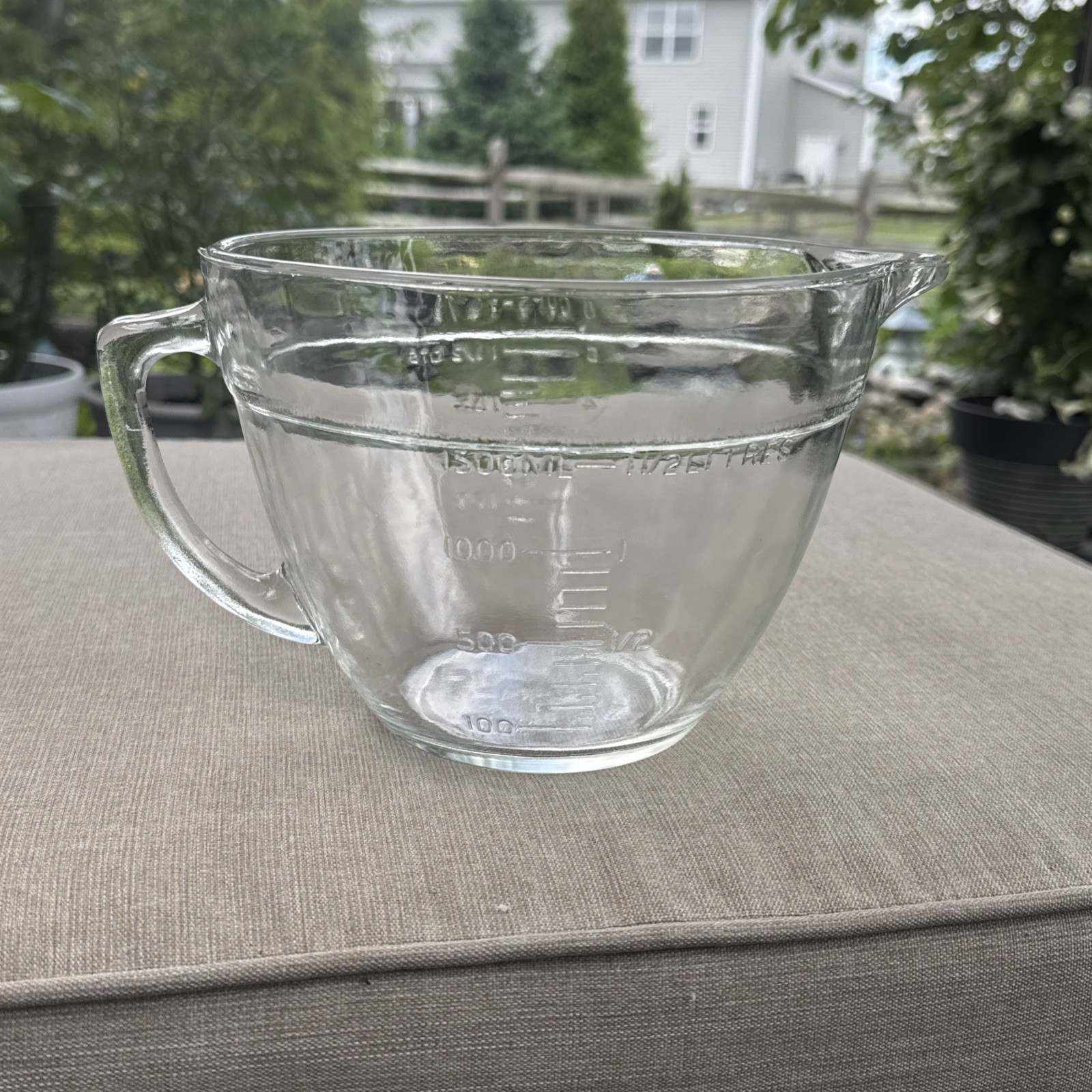 FireKing Variant Anchor Hocking 8-cups 2 Quarts Measuring Cup Glass USA 88