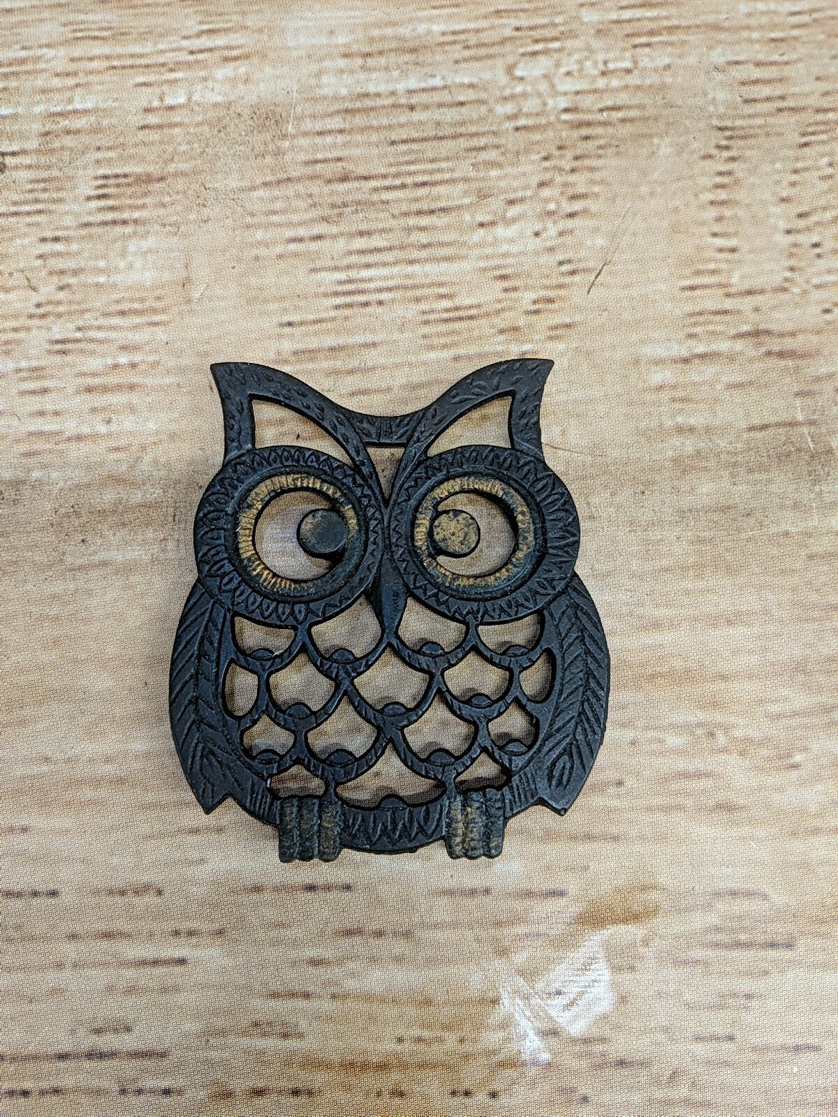 Vintage Hoot Owl Cast Iron Trivet Footed Black 4 Legged Hot Plate 6″ X 5″