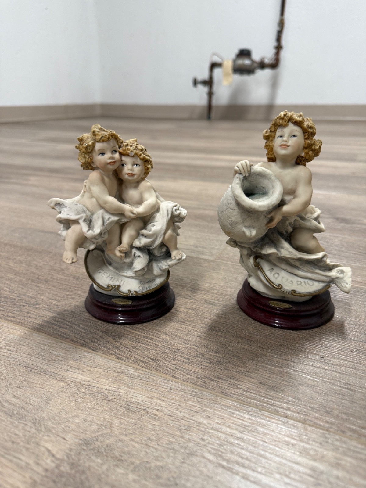 Giuseppe Armani Florence Aquarius Zodiac Cherub Figurine