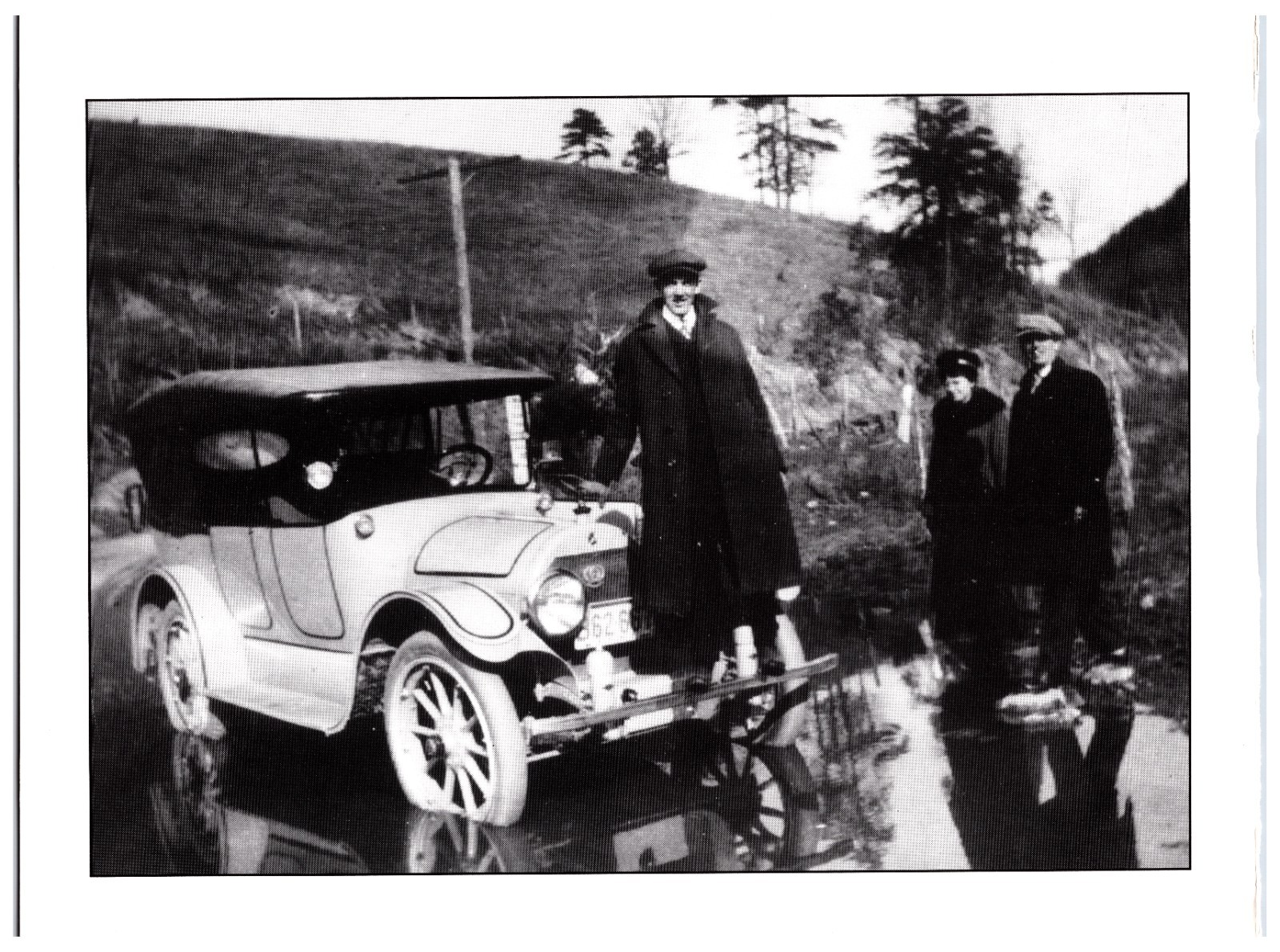 Vintage Car Cover Photo – Shows A Early 1900s Car In A Creek (11in x 8.5in)