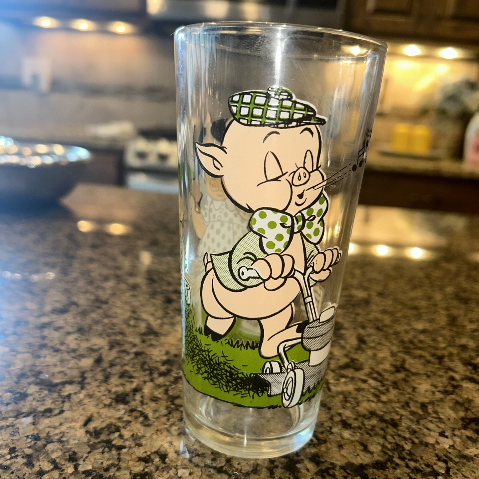 VTG 1976 PORKY & PETUNIA PIG 6.25”H Glass Pepsi Promotion Warner Bros