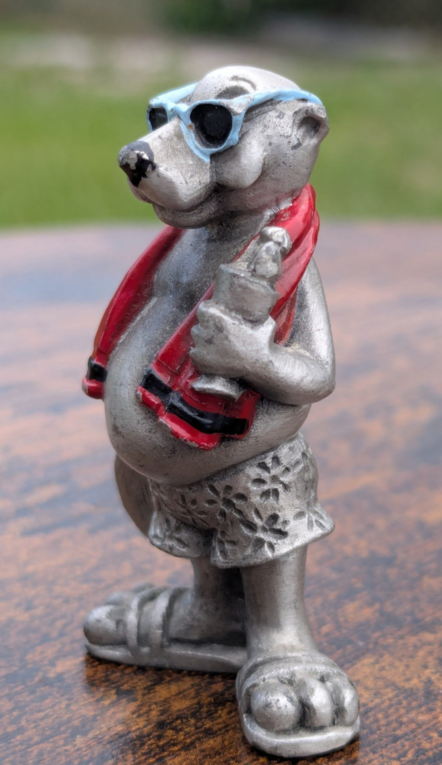 VTG 1984 Hudson Pewter Bear w/ Sunglasses, Towel, Drink & Sandals 2″ High