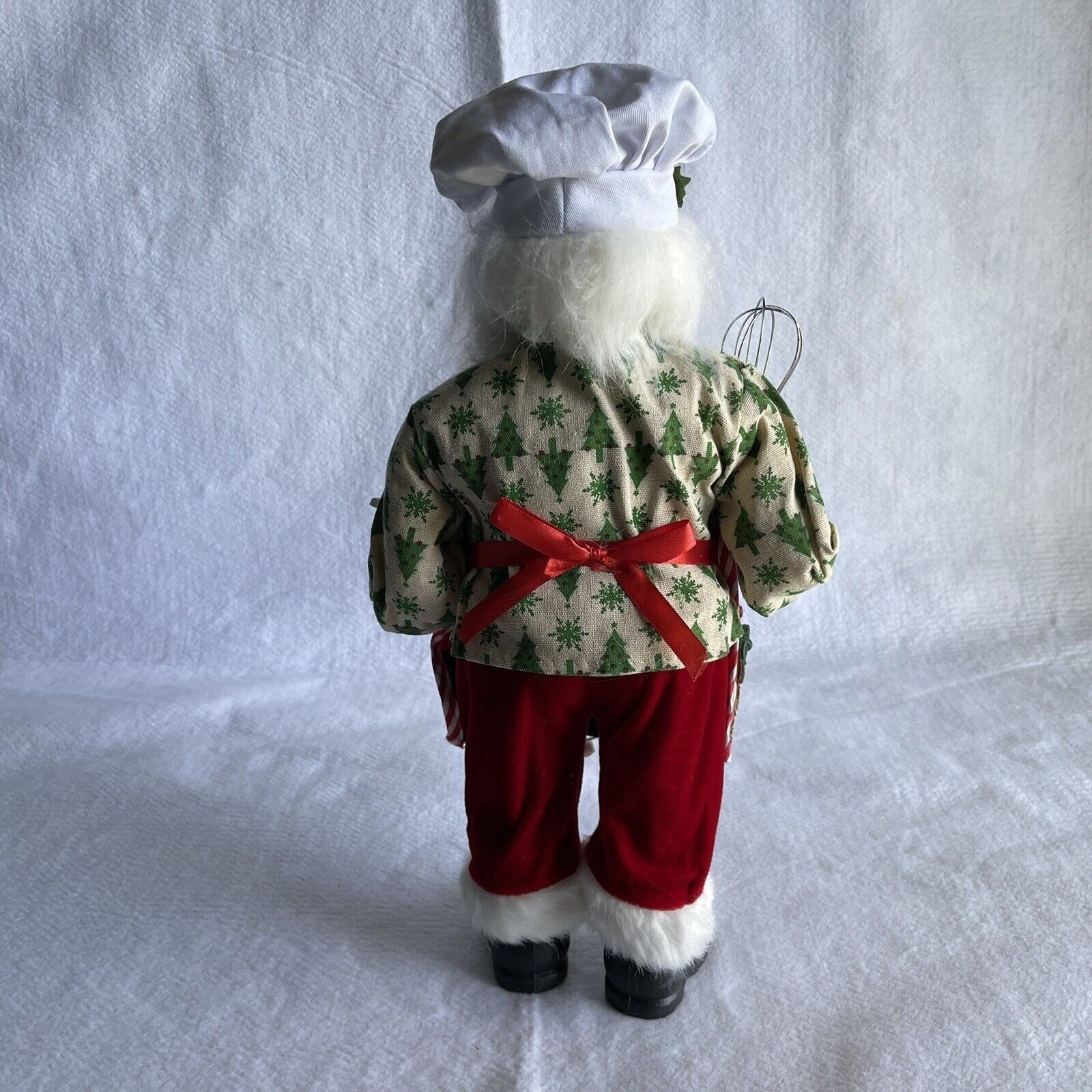 Santa Baker Figurine North Pole Trading Co Christmas Cheer Gingerbread House 19″