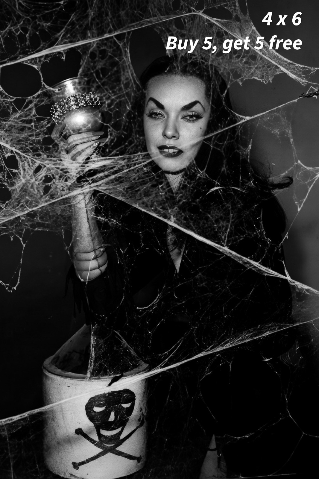 VAMPIRA – 4×6 Photo 🟣Horror TV Host Gothic Glamour Actress Poster Art