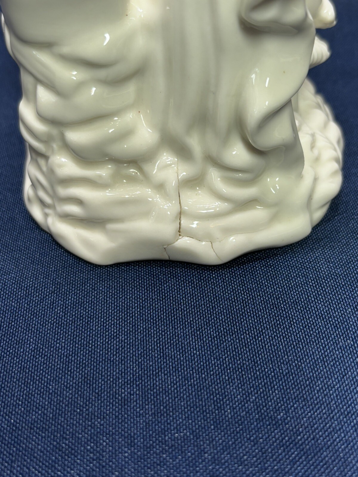 Lovely Nativity Scene Tea Light Candle Holder Figurine – As Is