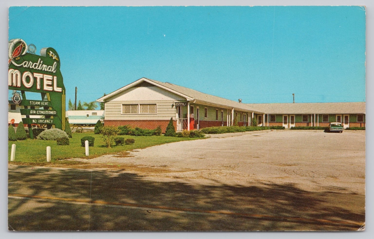 Vintage Cardinal Motel Springfield MO Postcard 1960s Curteichcolor Chrome