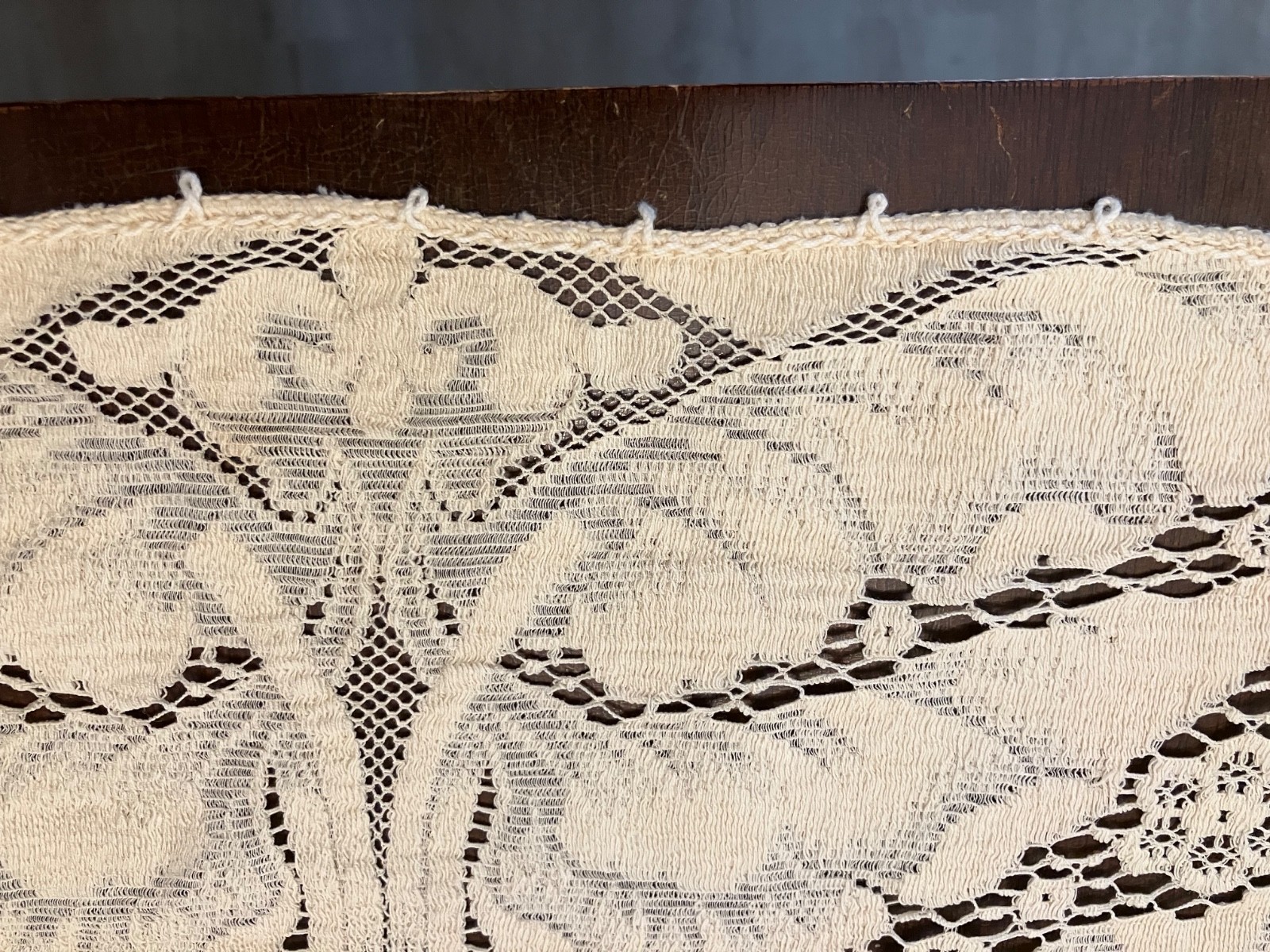 ANTIQUE LINEN TABLE CLOTH
