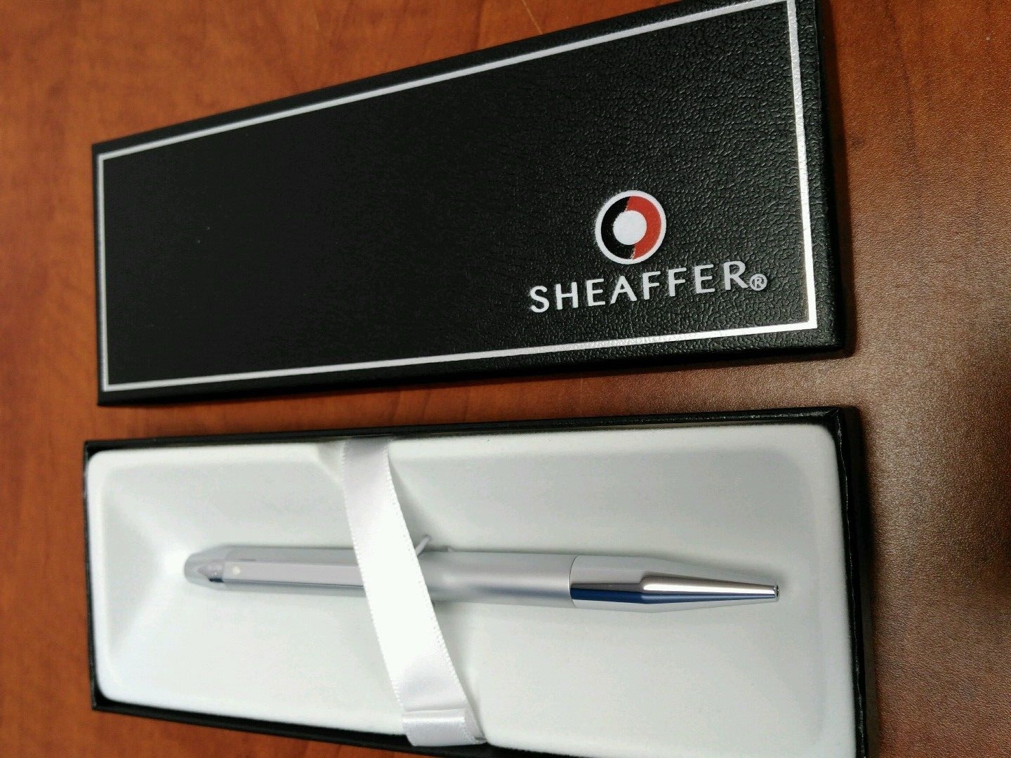 Sheaffer Defini Ballpoint Pen Satin Chrome