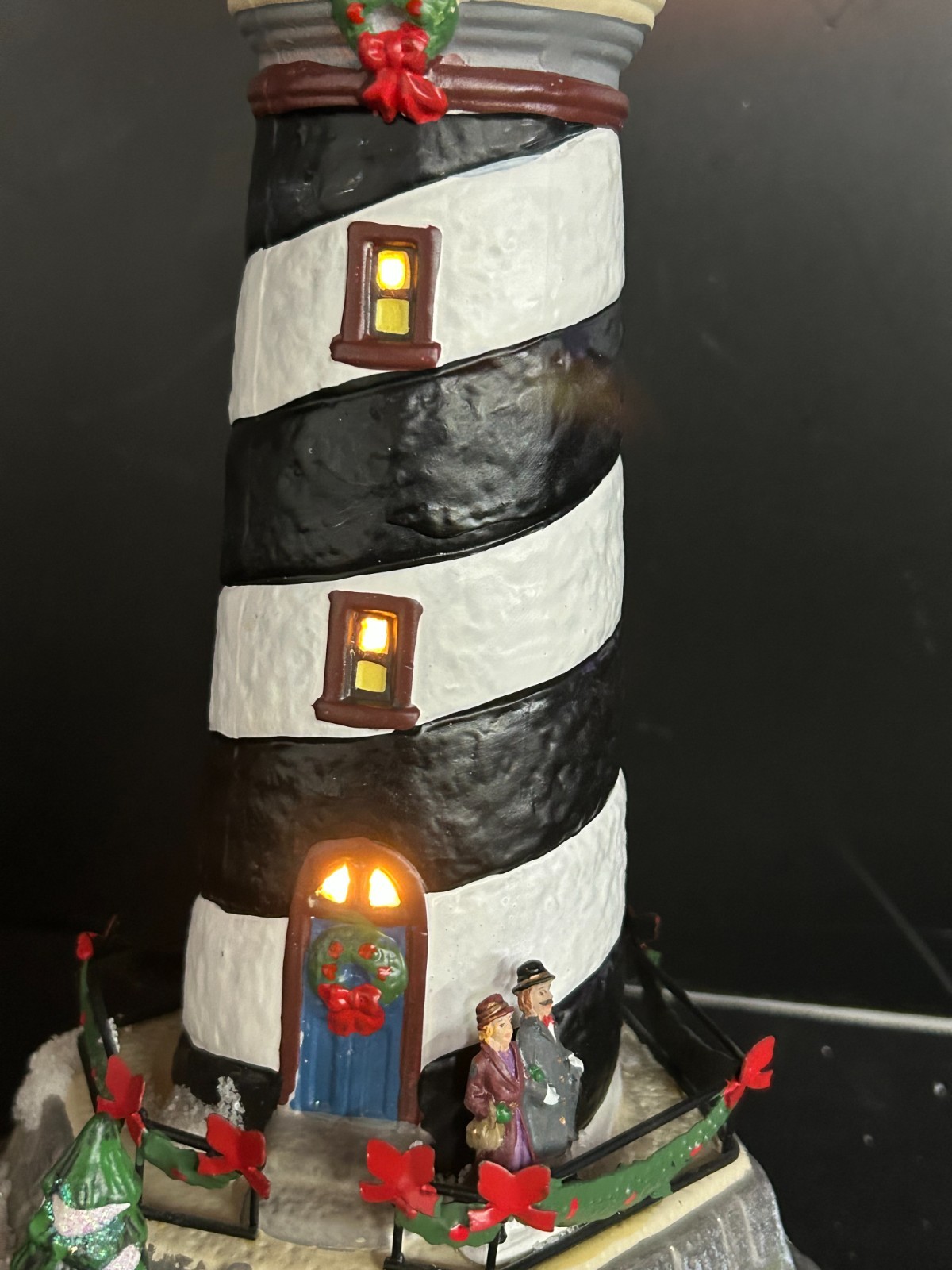 🎄🎄 St. Nicholas Square-Illuminated Spiral Lighthouse-The Village Collection
