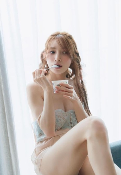 Japanese photo collection-Maki Goto-from japan-2024-144pages-
