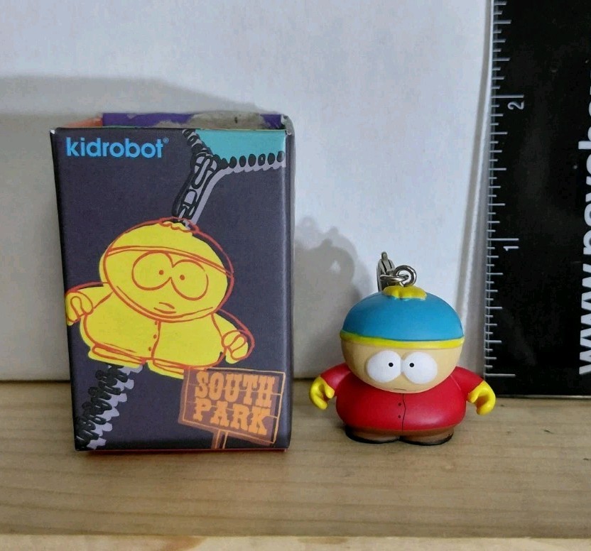 Kidrobot South Park Series 1 Zipper Pulls Eric Cartman 2/20 With Box