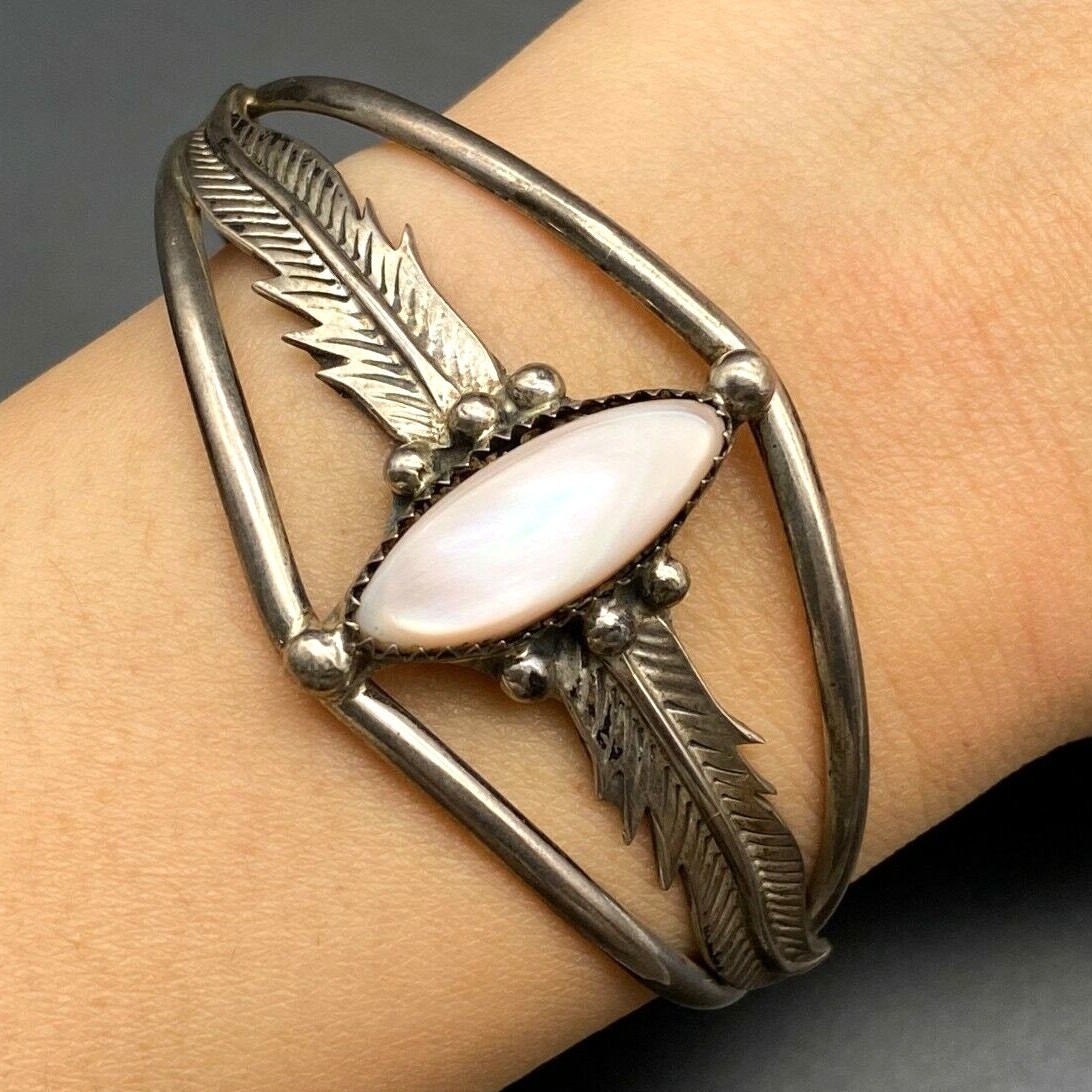 Vintage Navajo Native Feather MOP Sterling Silver Bracelet Cuff Small 6-1/4″