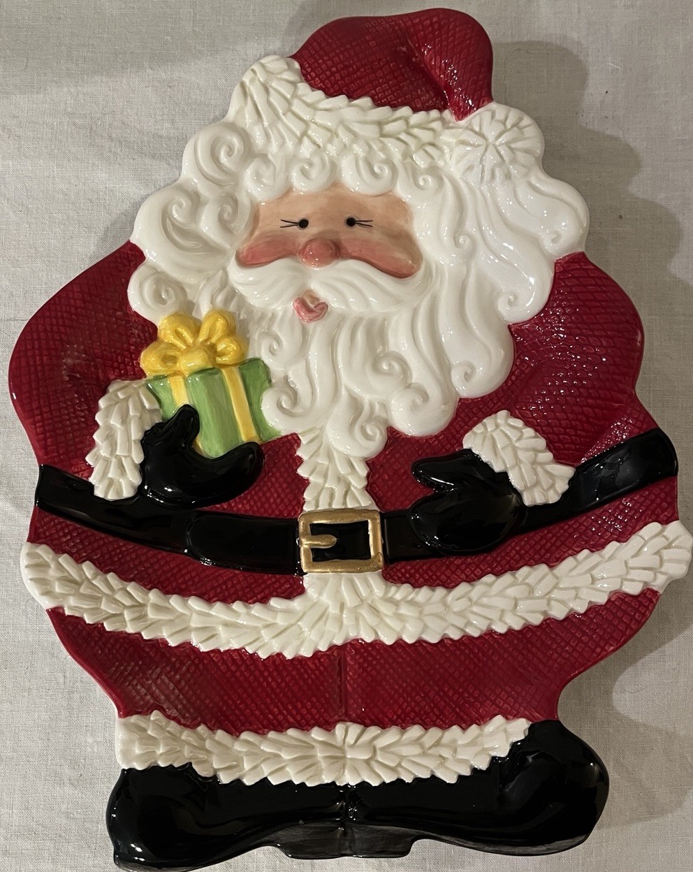 Fitz and Floyd Santa Clause Canapé Plate In Perfect Condition 9.25x 7”