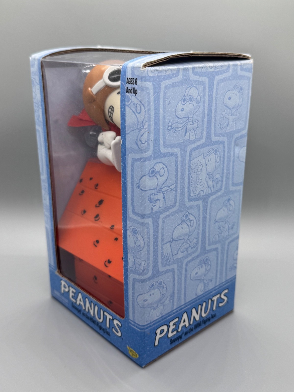 SDCC 2004 PLAYING MANTIS MEMORY LANE PEANUTS SNOOPY AS WW1 FLYING ACE