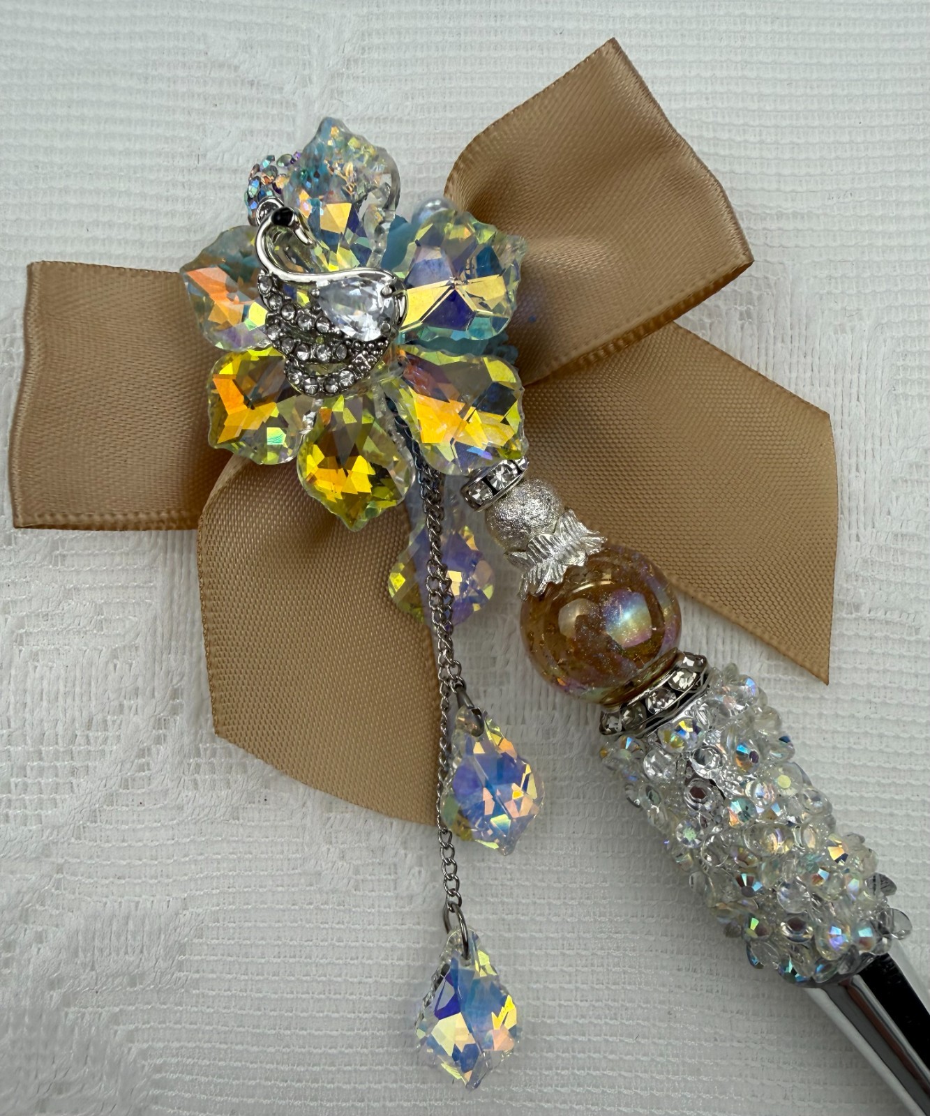 Custom beaded pens. Springtime floral! Gifts. Basket filler. Journal. Collect!