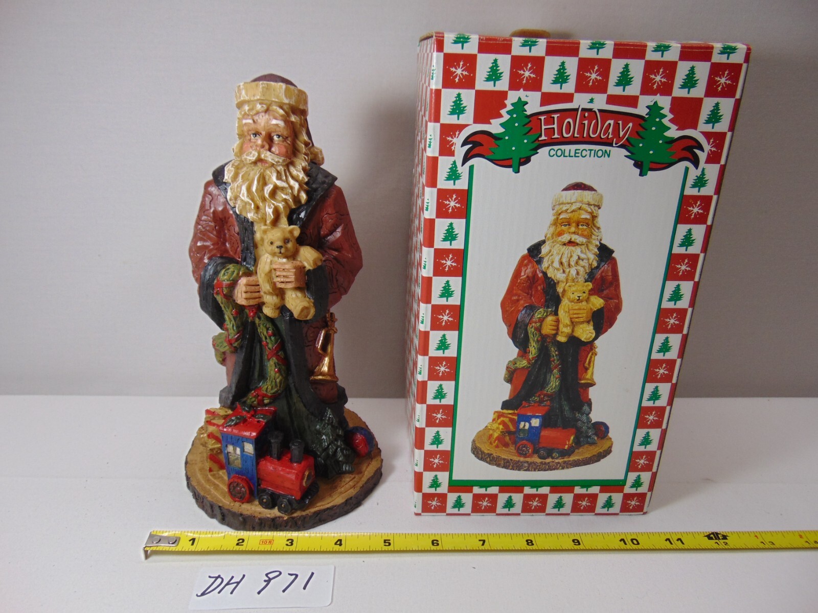 Holiday Collection Old World Santa Figurine Christmas Bazaars Decoration